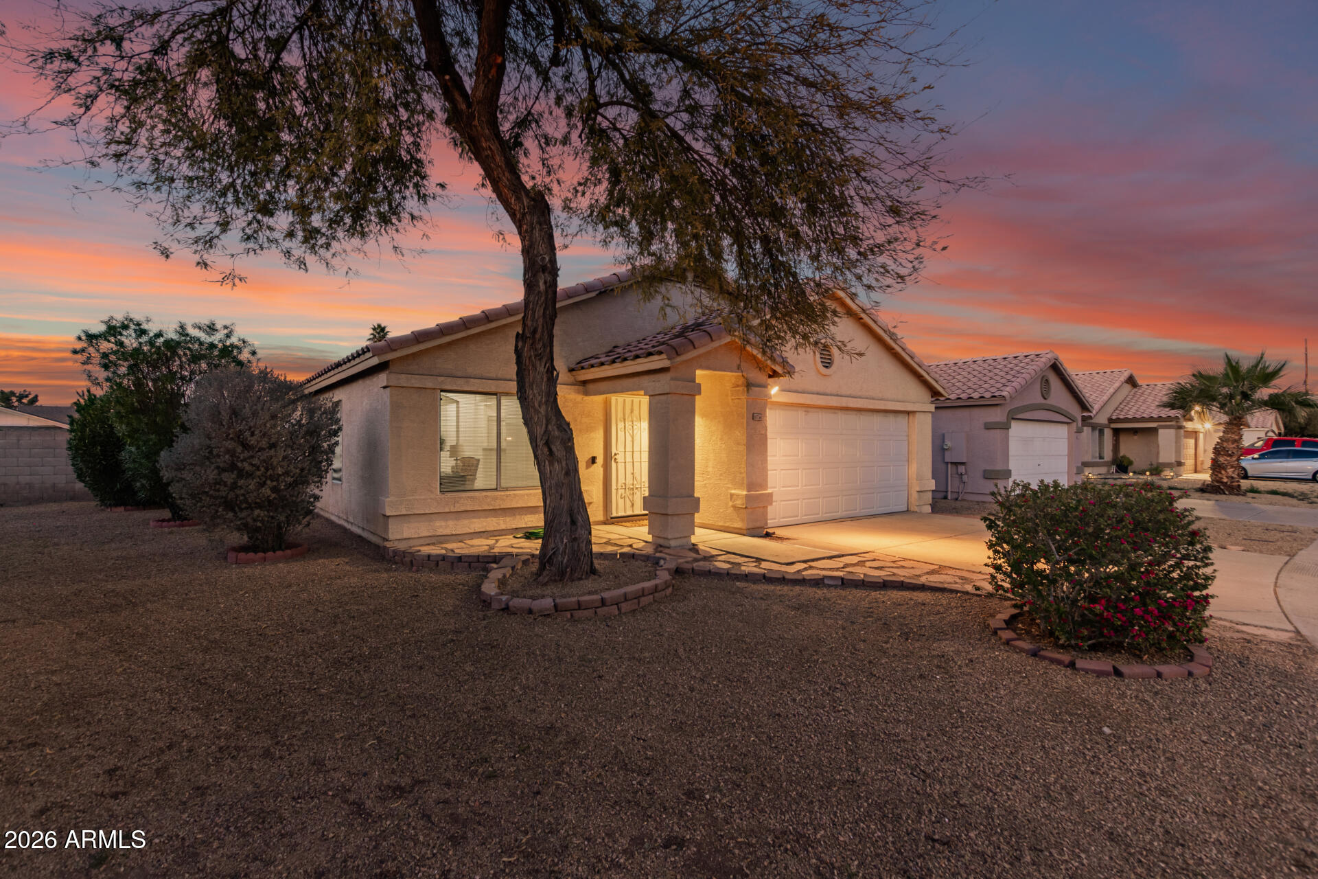 10736 W TURNEY Avenue