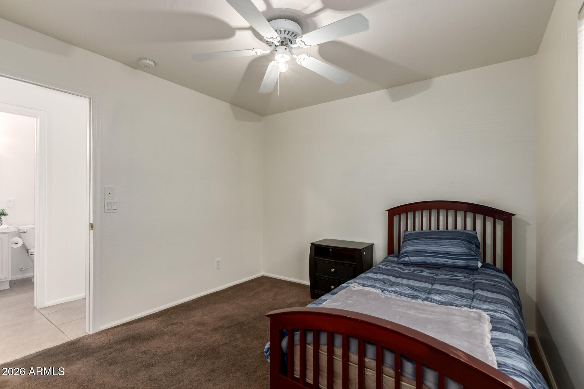 10736 W TURNEY Avenue