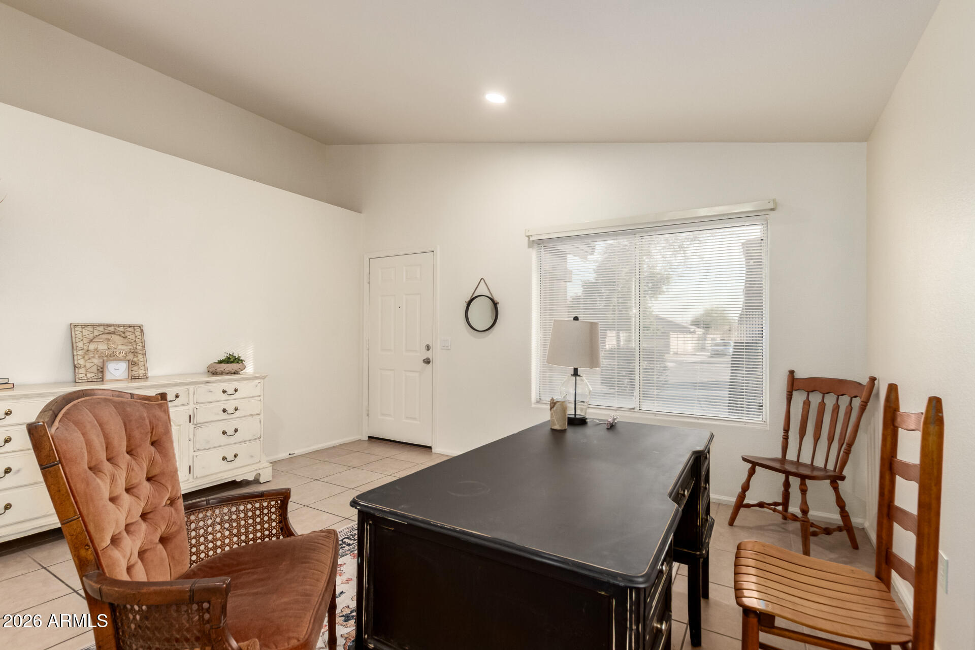 10736 W TURNEY Avenue