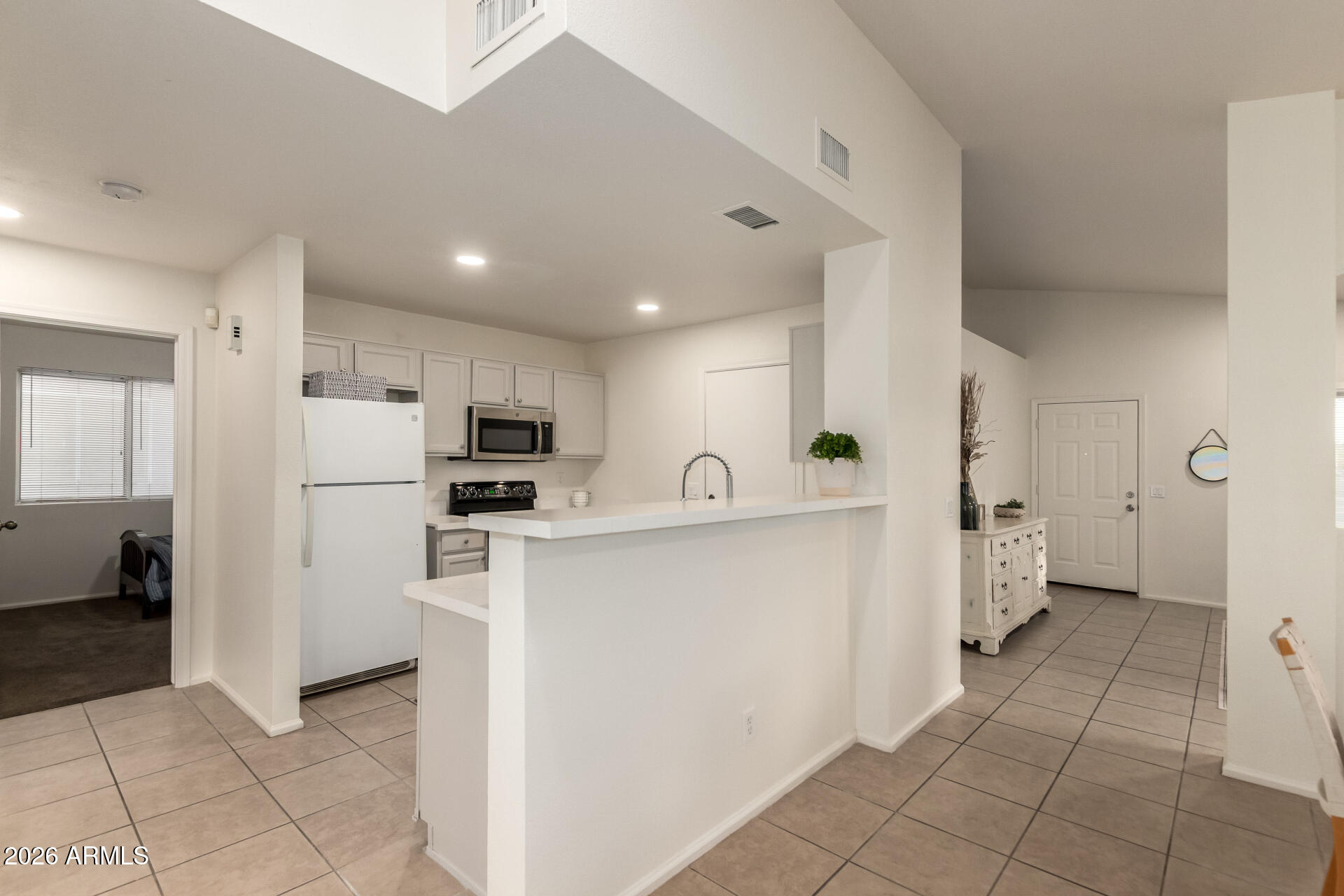 10736 W TURNEY Avenue