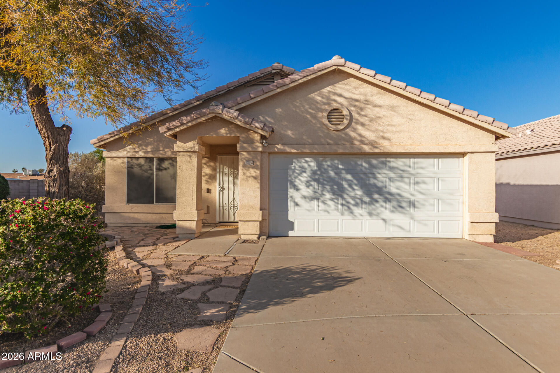 10736 W TURNEY Avenue