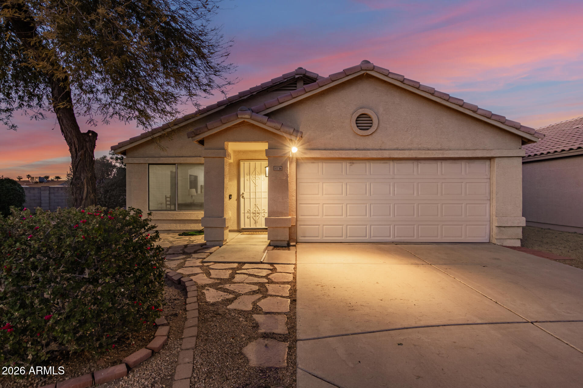 10736 W TURNEY Avenue