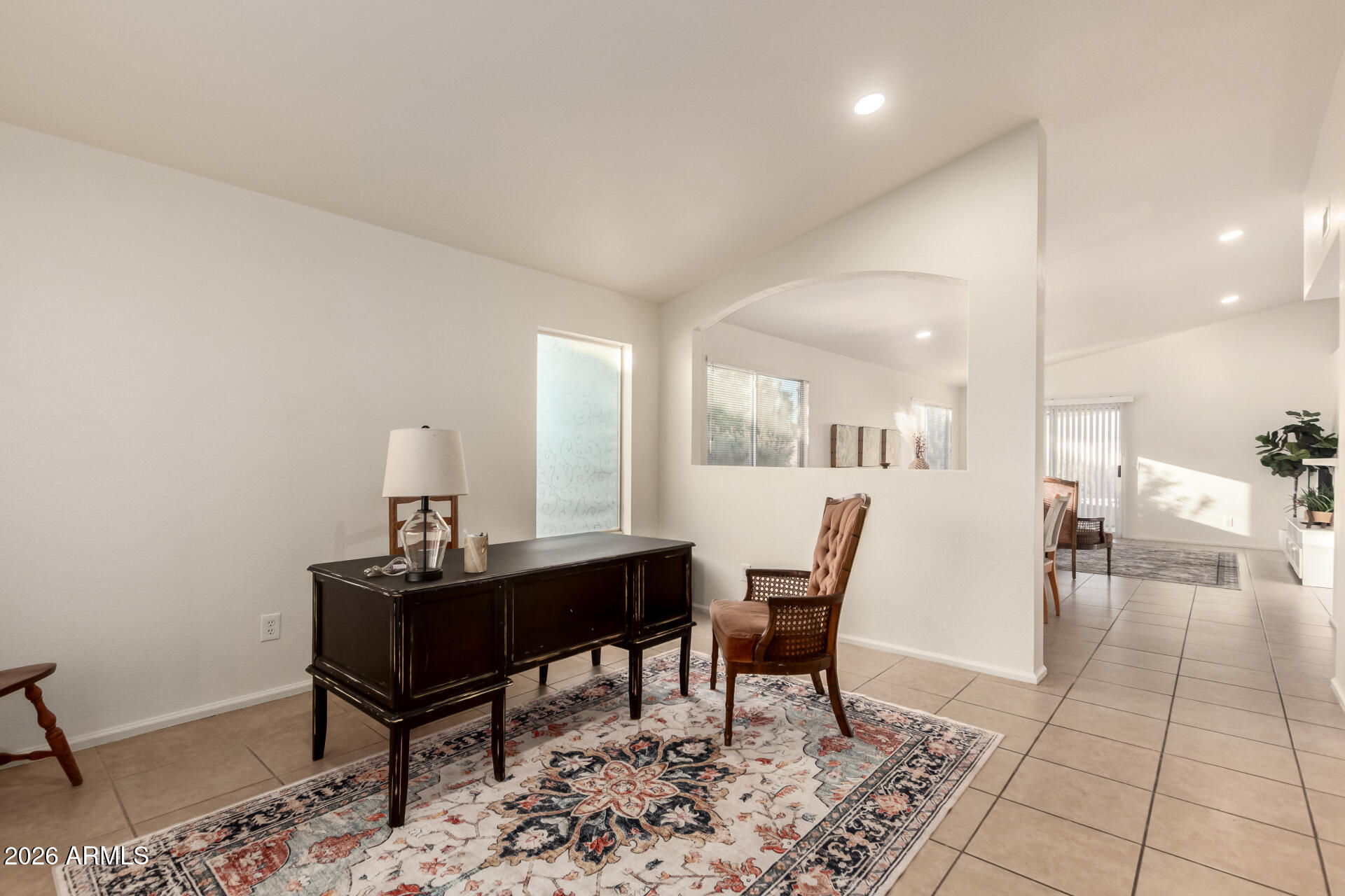 10736 W TURNEY Avenue