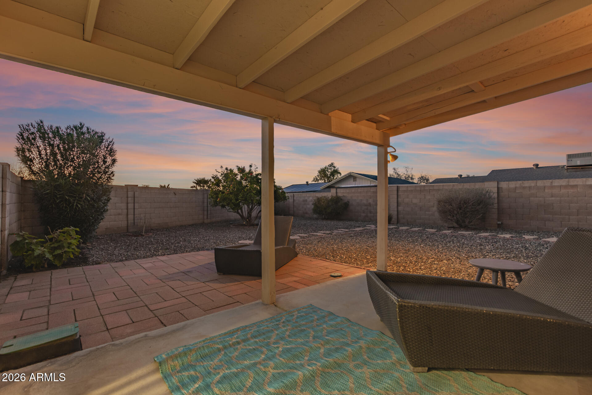 10736 W TURNEY Avenue