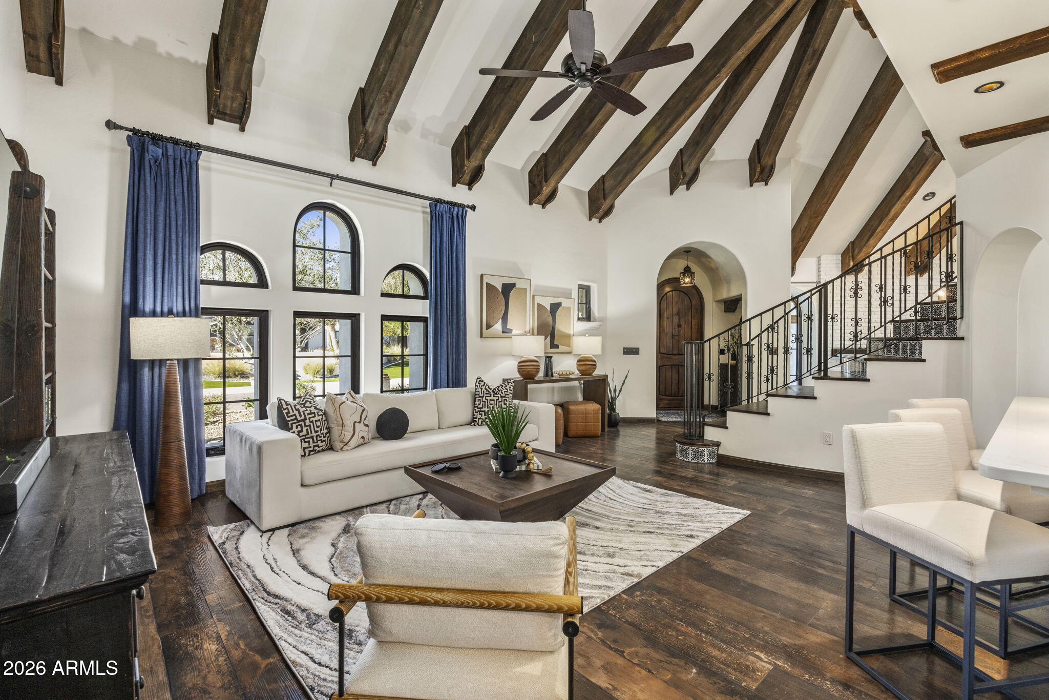 8127 E DEL CAPITAN Drive