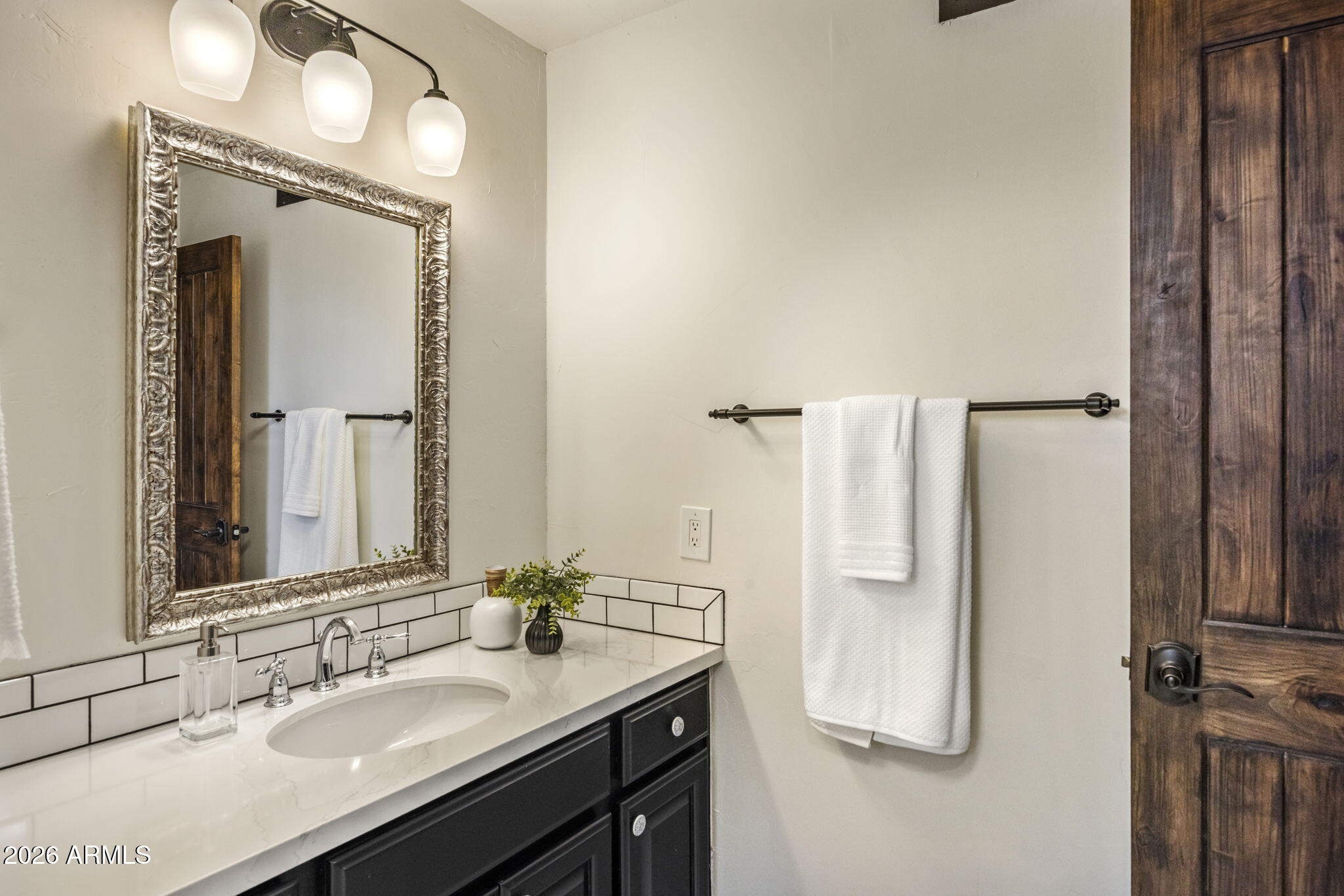 8127 E DEL CAPITAN Drive