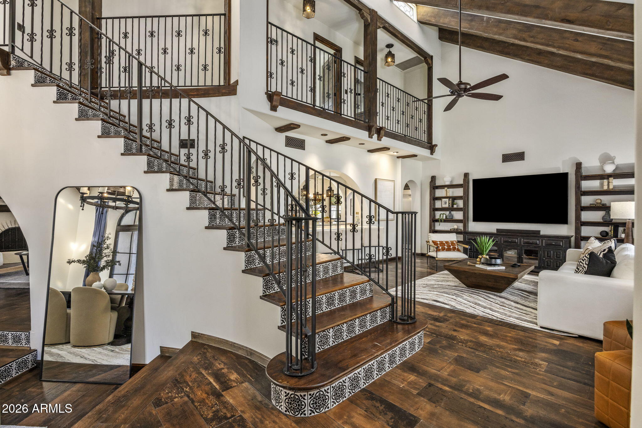 8127 E DEL CAPITAN Drive