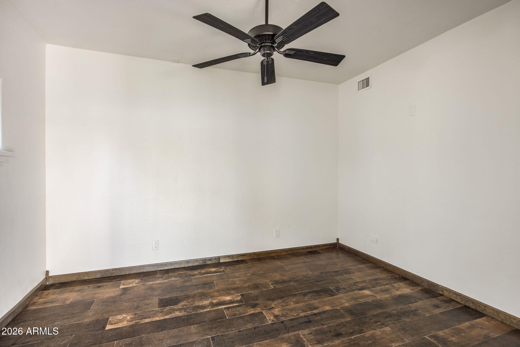 8127 E DEL CAPITAN Drive