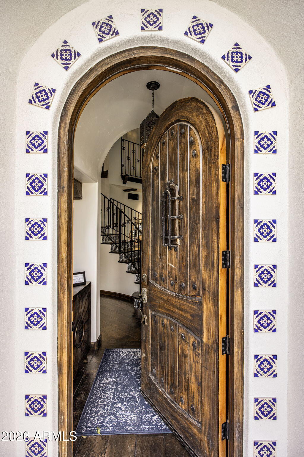 8127 E DEL CAPITAN Drive