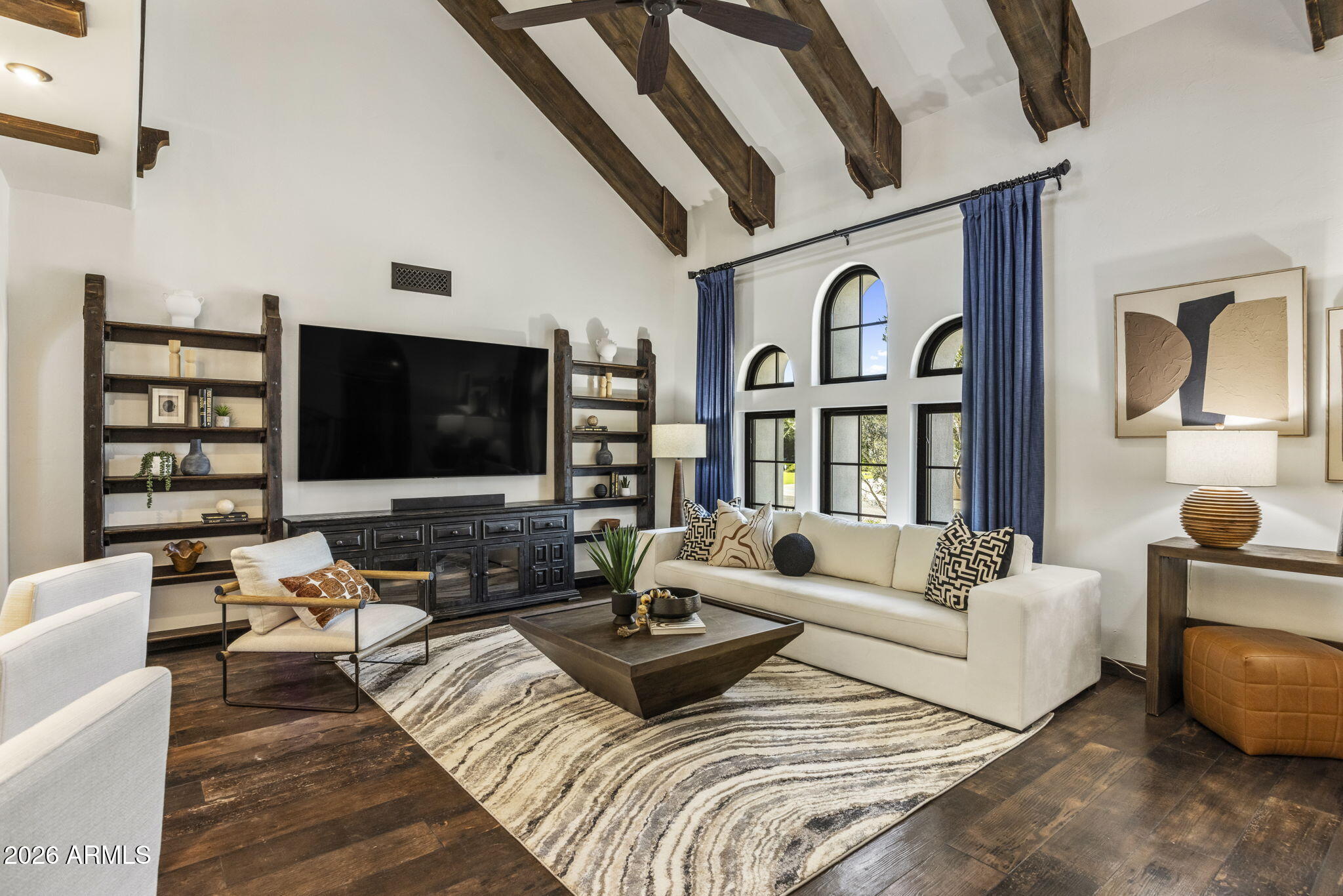 8127 E DEL CAPITAN Drive