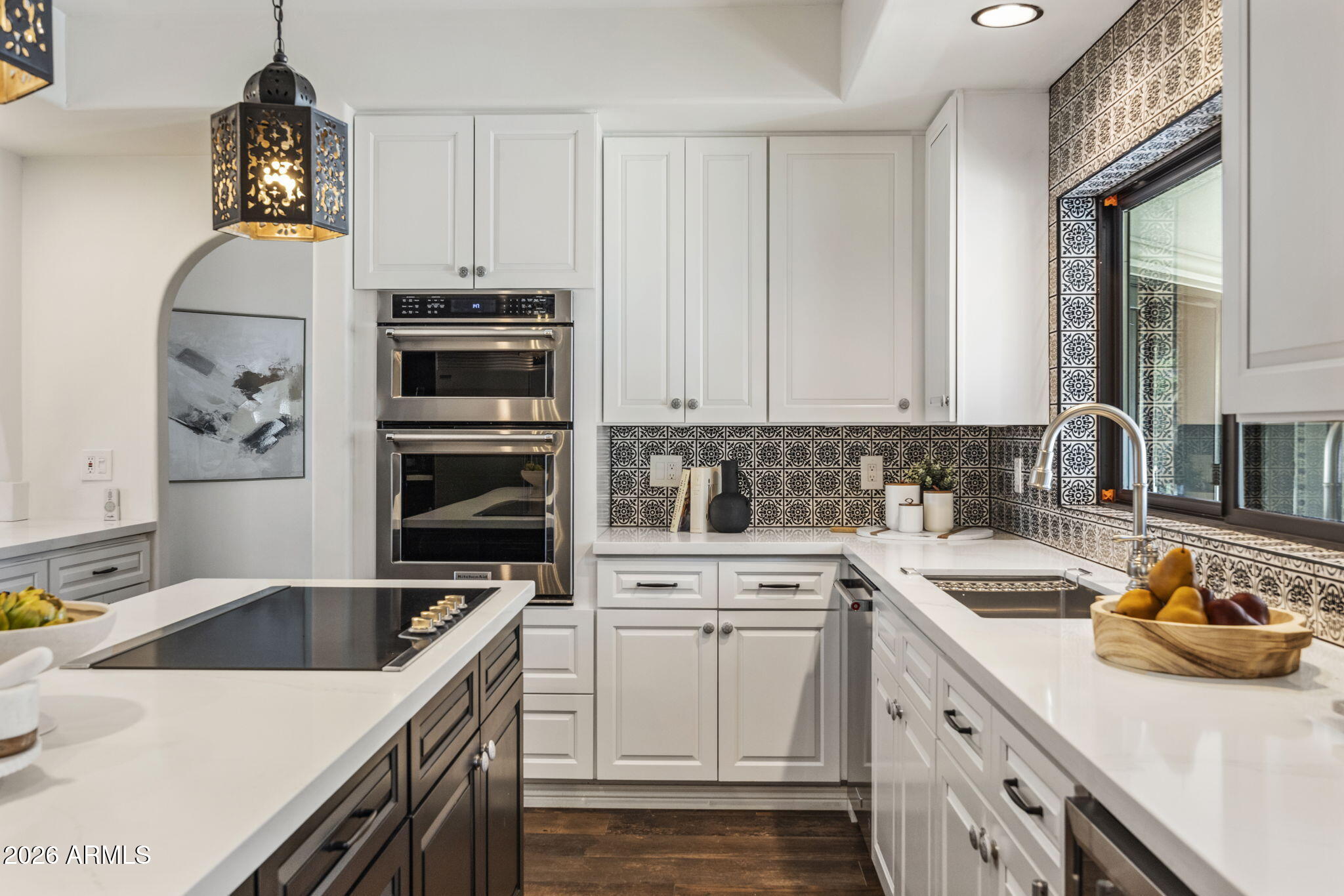 8127 E DEL CAPITAN Drive