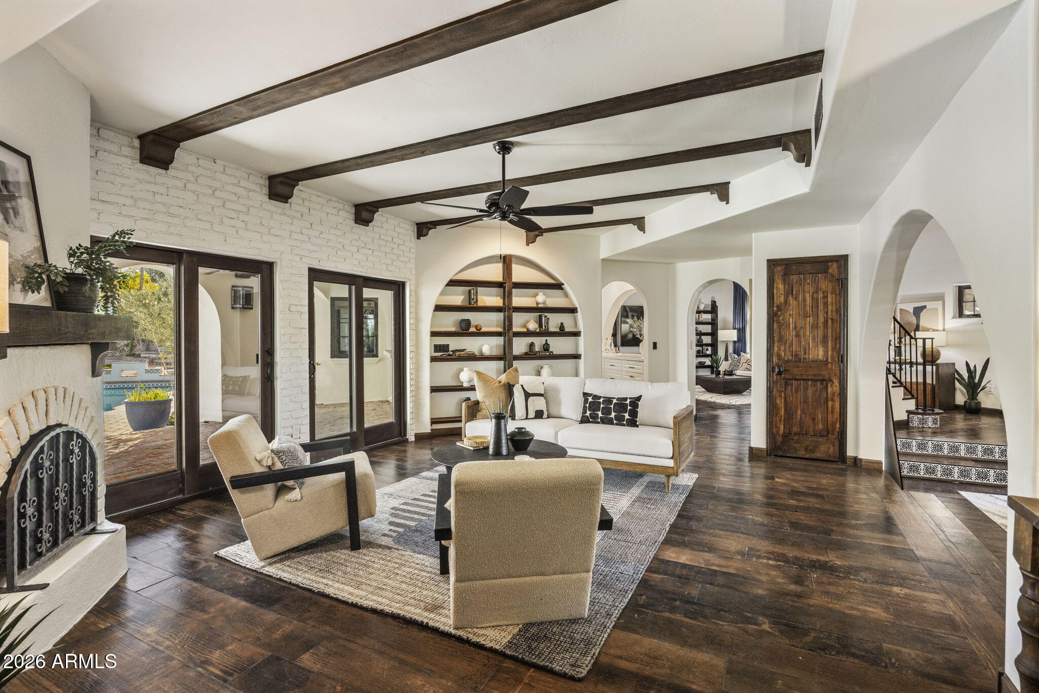 8127 E DEL CAPITAN Drive