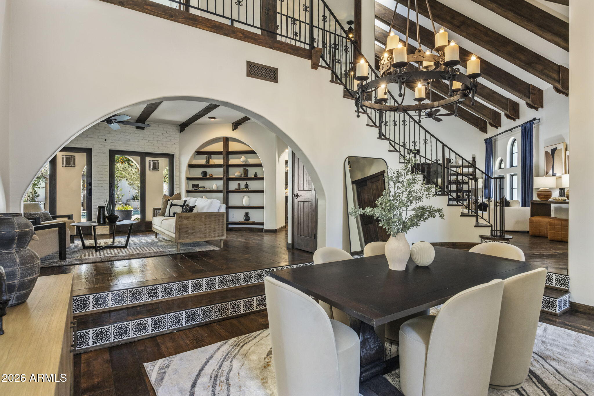 8127 E DEL CAPITAN Drive