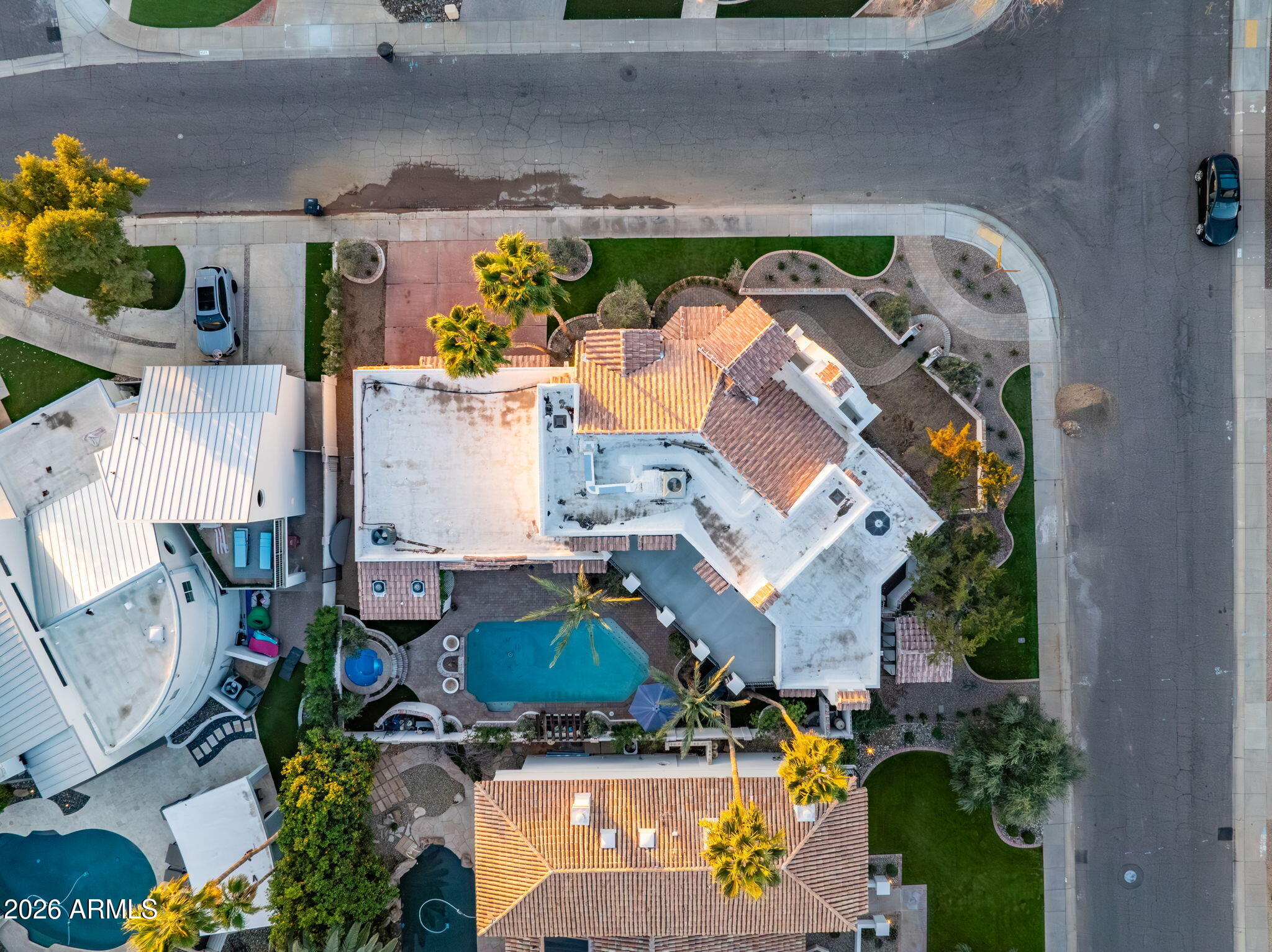 8127 E DEL CAPITAN Drive