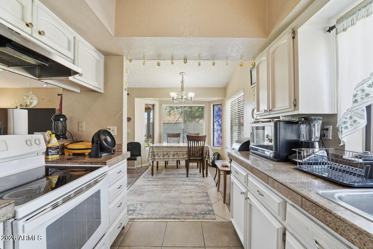 11226 N 60TH Court