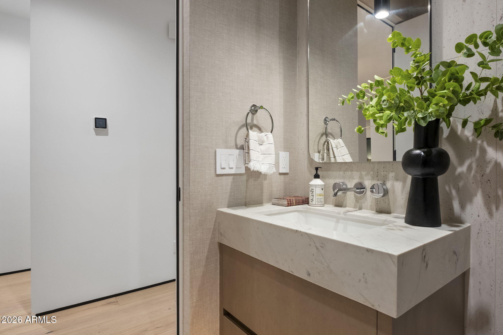 5525 E LINCOLN Drive 124