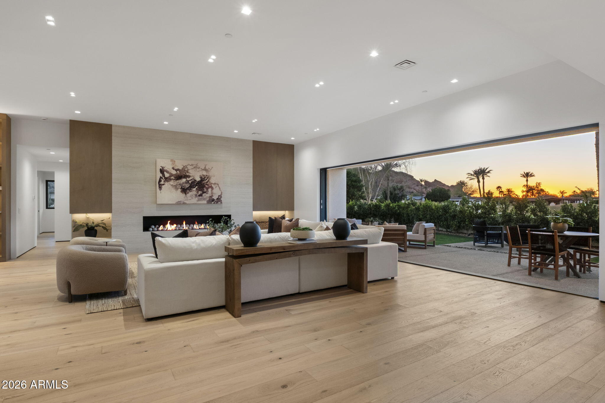 5525 E LINCOLN Drive 124