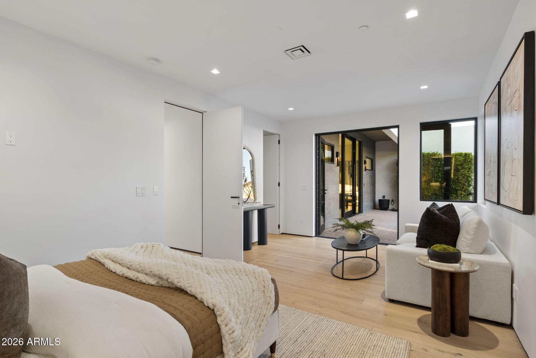 5525 E LINCOLN Drive 124