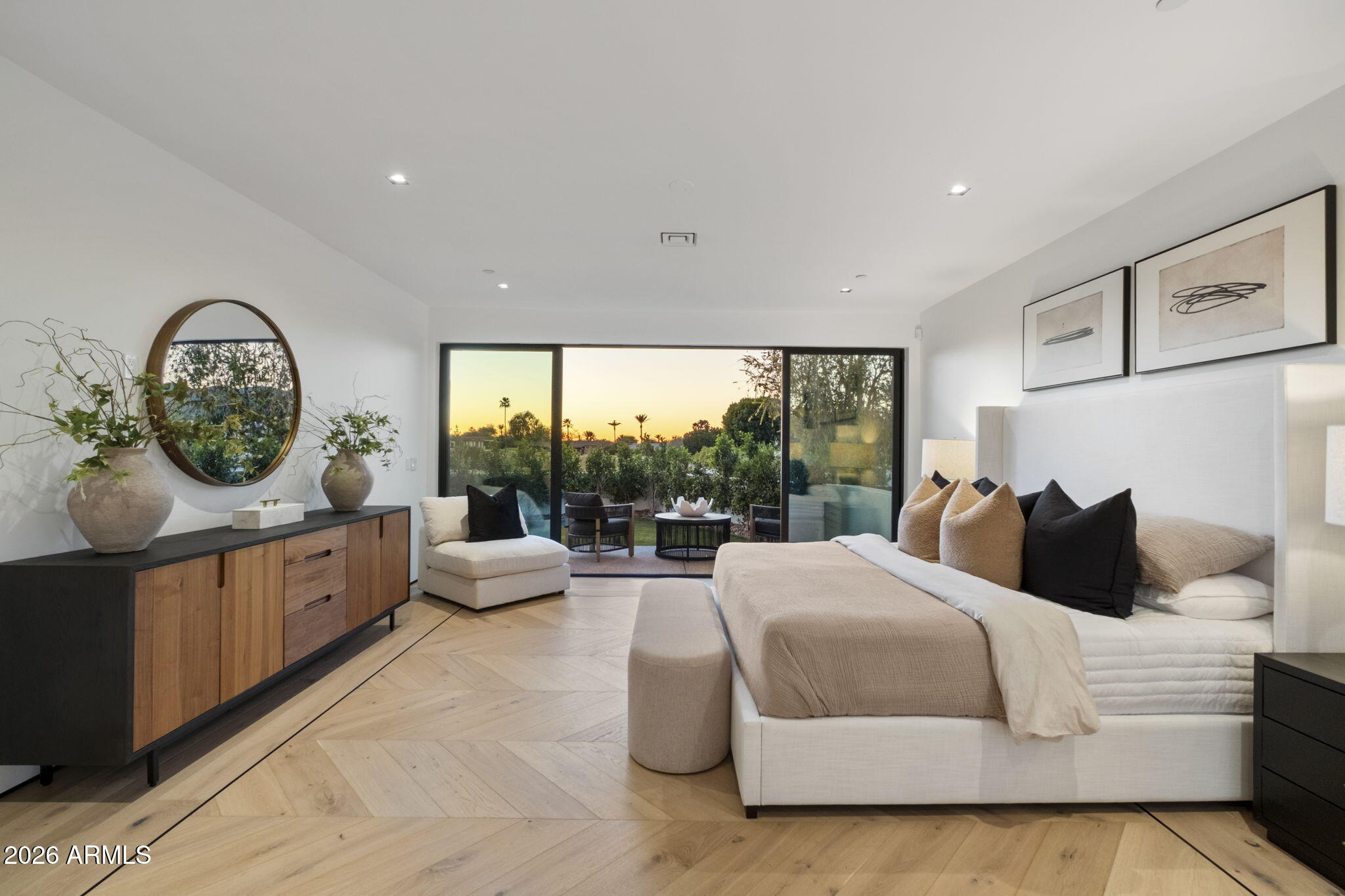 5525 E LINCOLN Drive 124