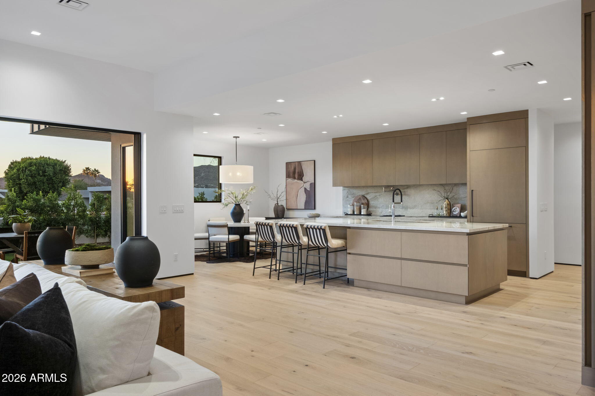 5525 E LINCOLN Drive 124