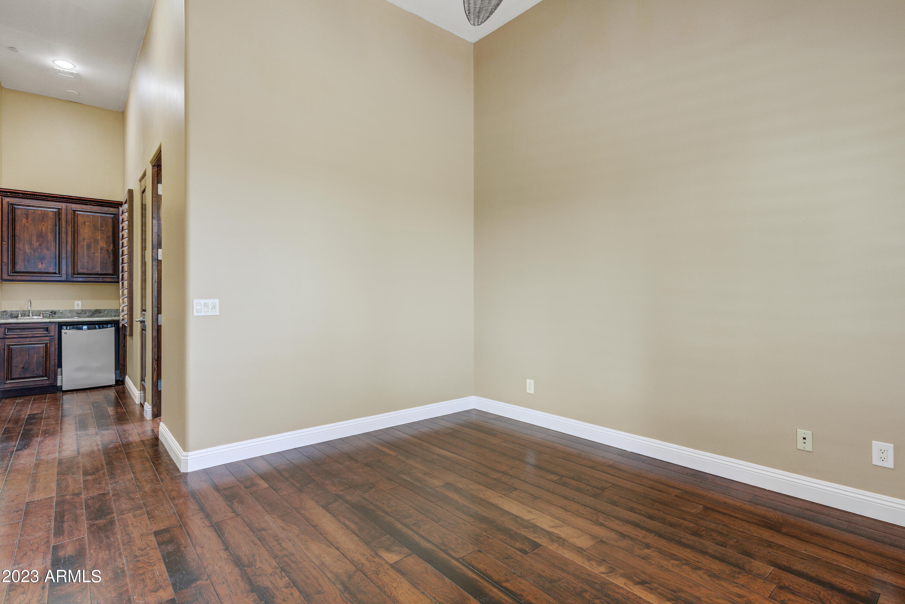 8008 E WHISTLING WIND Way