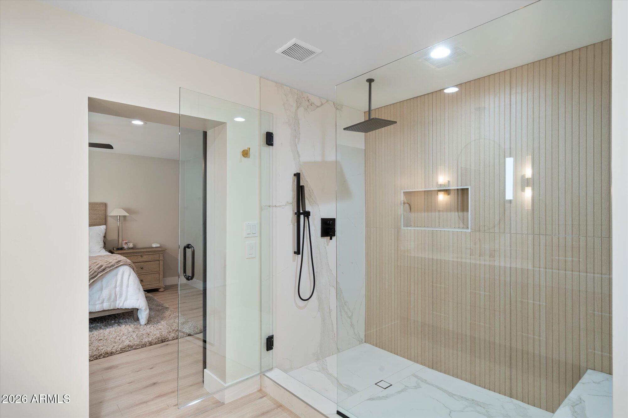 5429 E BLOOMFIELD Road