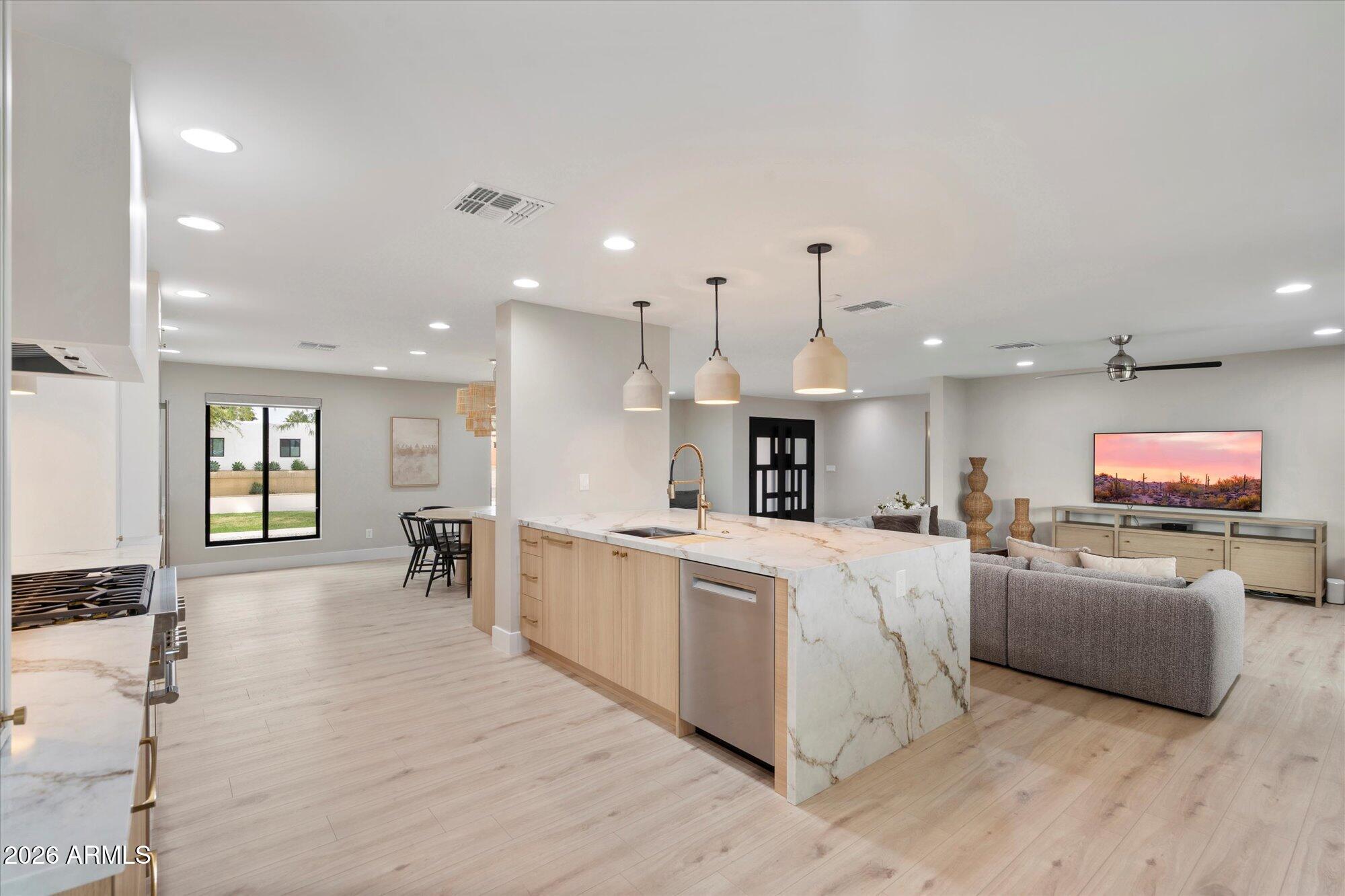 5429 E BLOOMFIELD Road