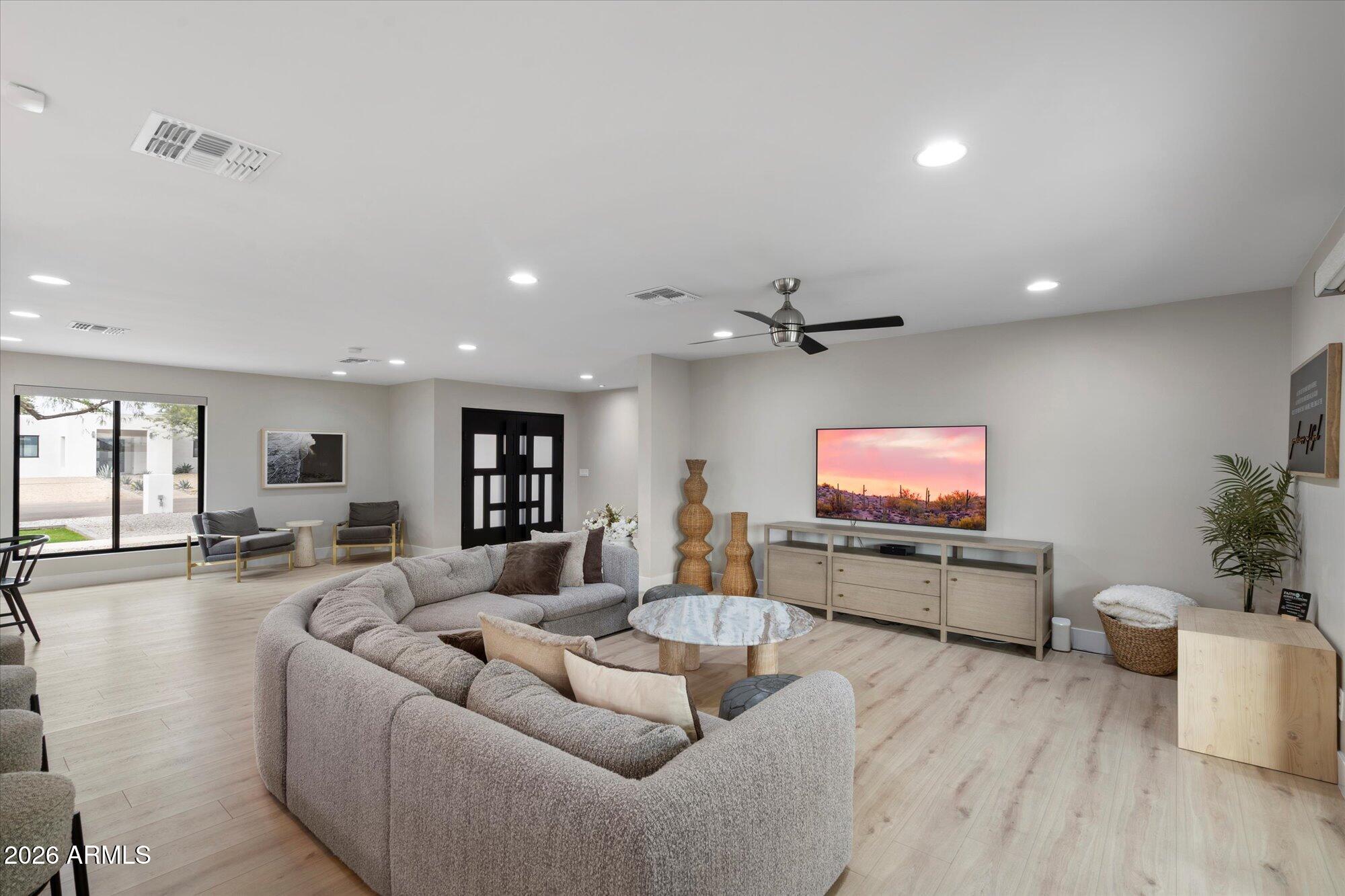 5429 E BLOOMFIELD Road