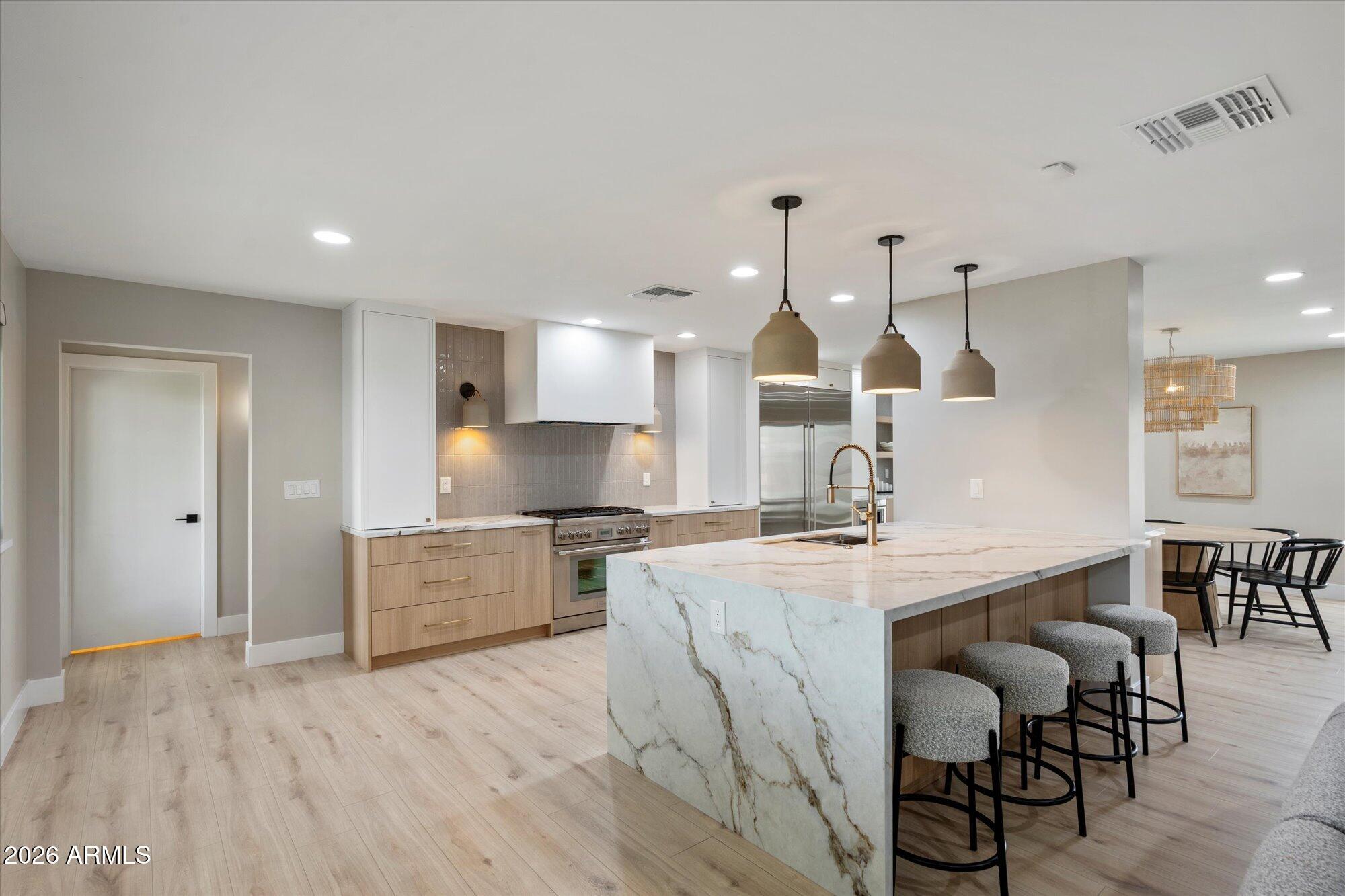 5429 E BLOOMFIELD Road