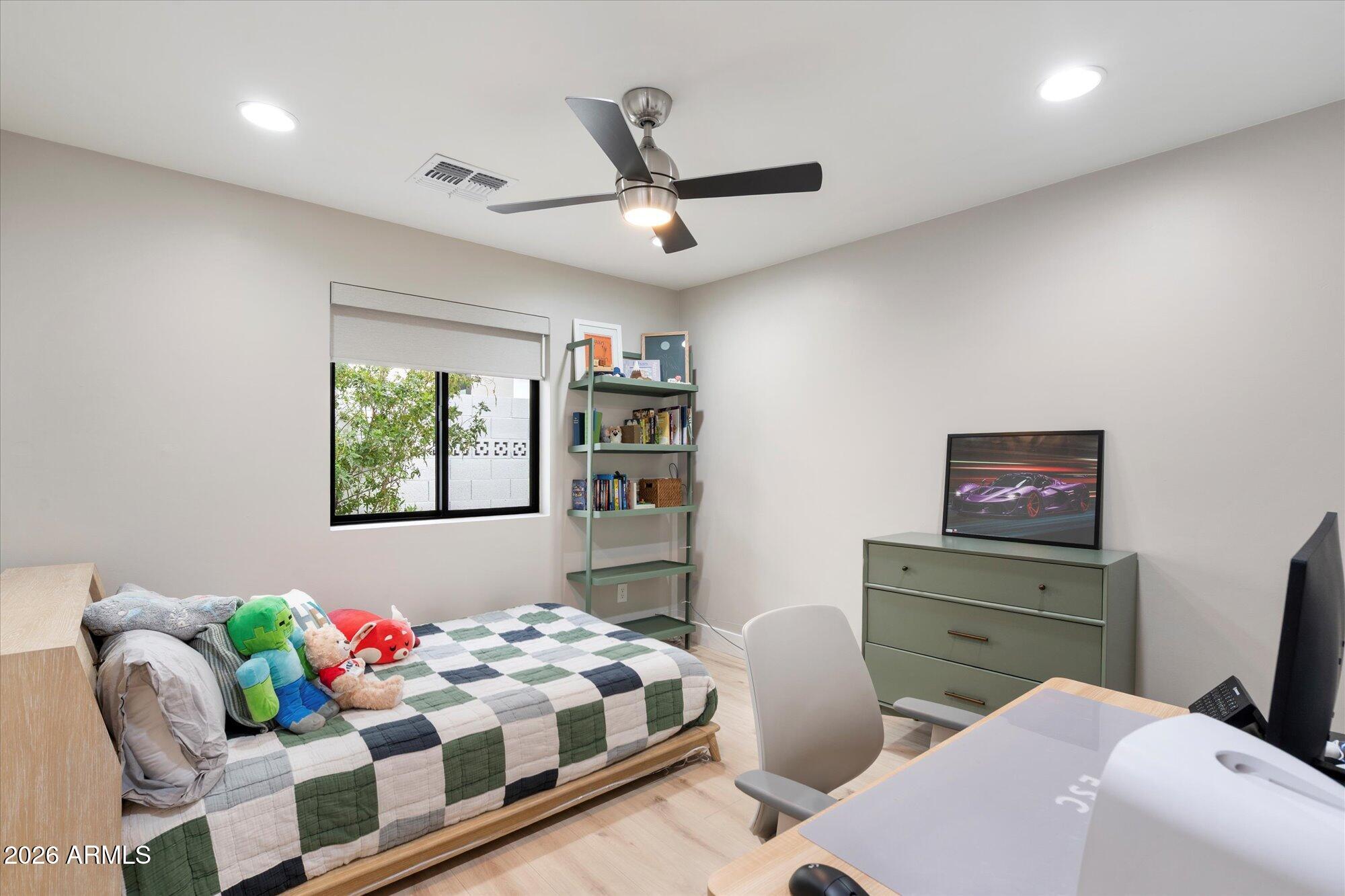 5429 E BLOOMFIELD Road