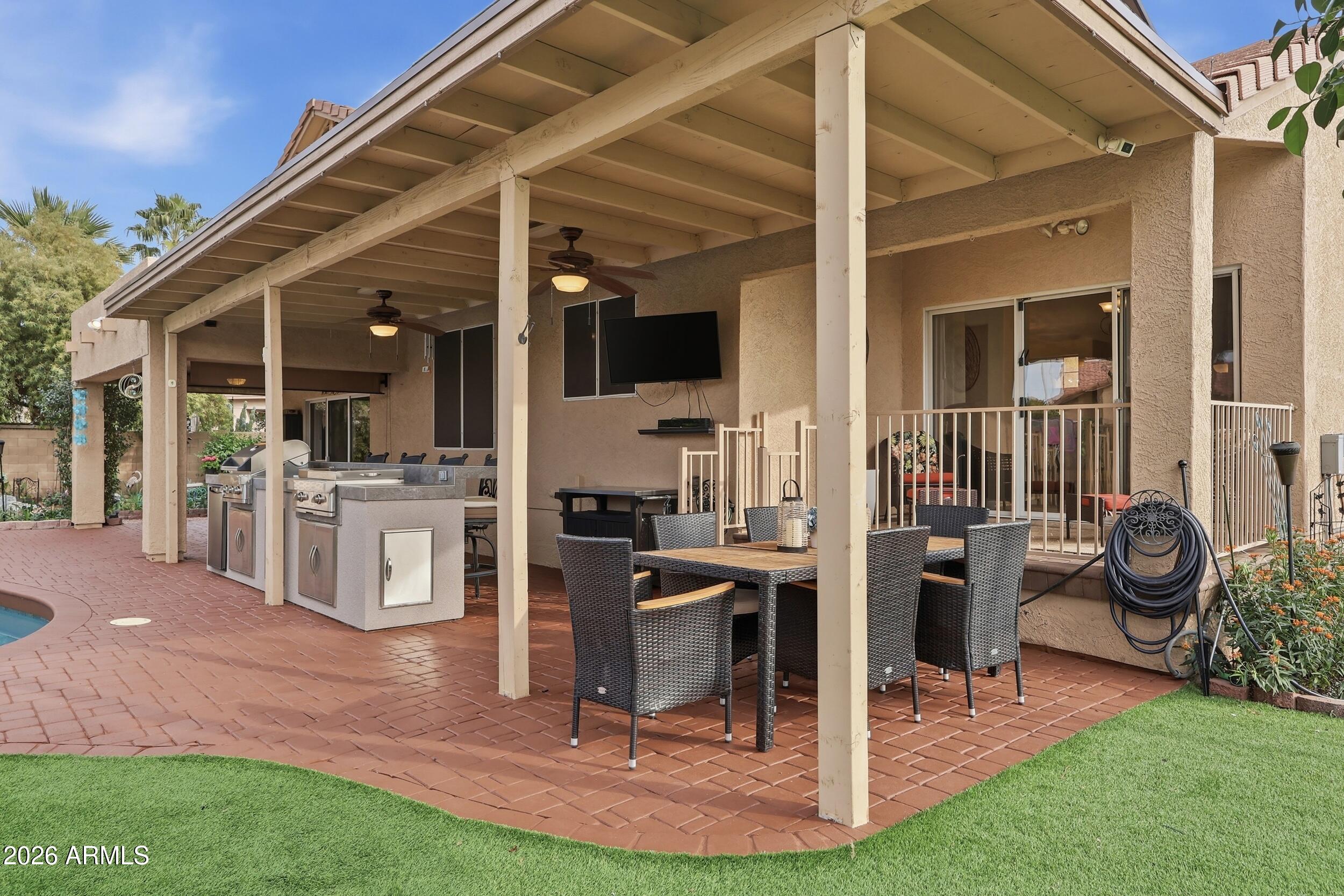 1802 S BRENTWOOD Place