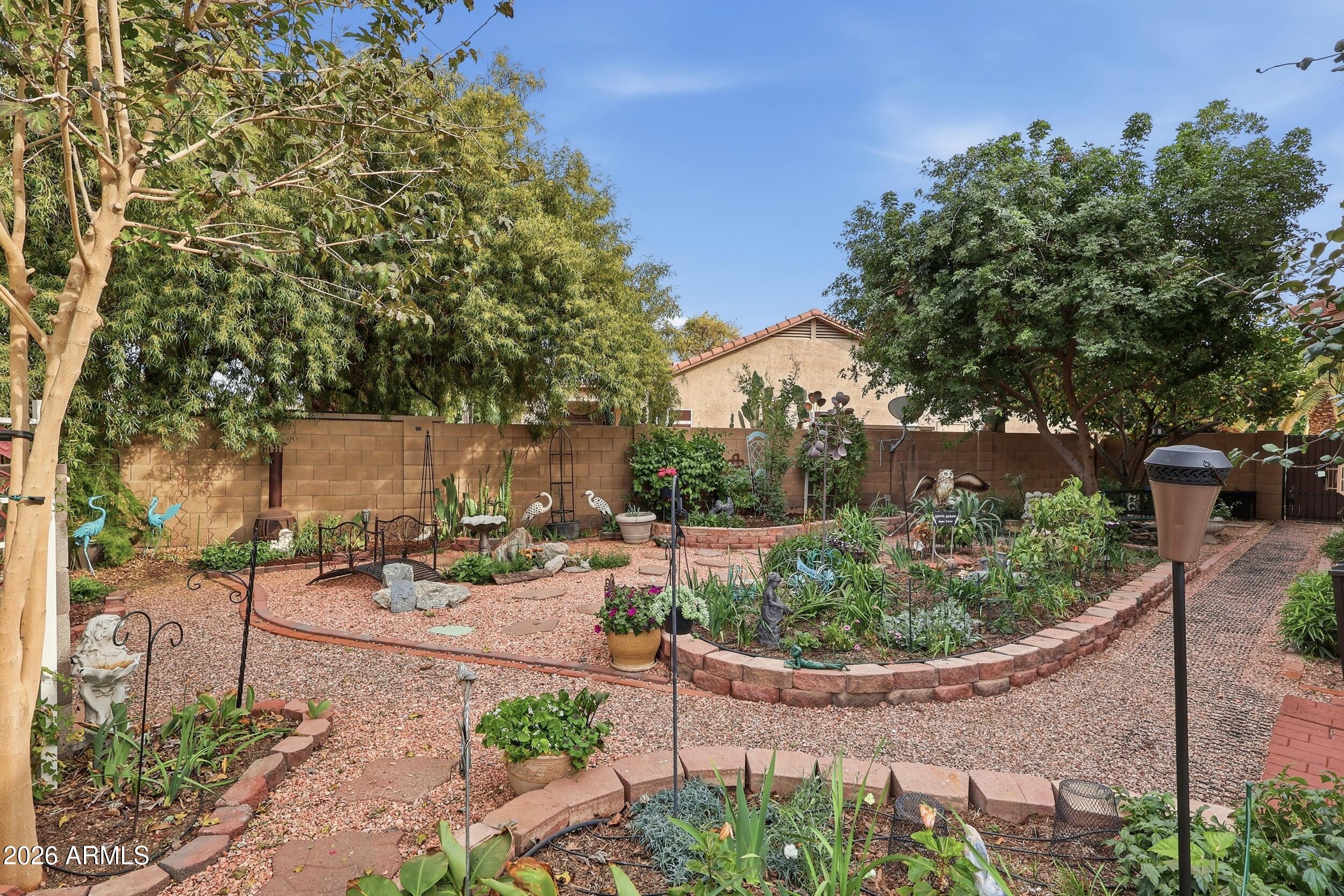 1802 S BRENTWOOD Place