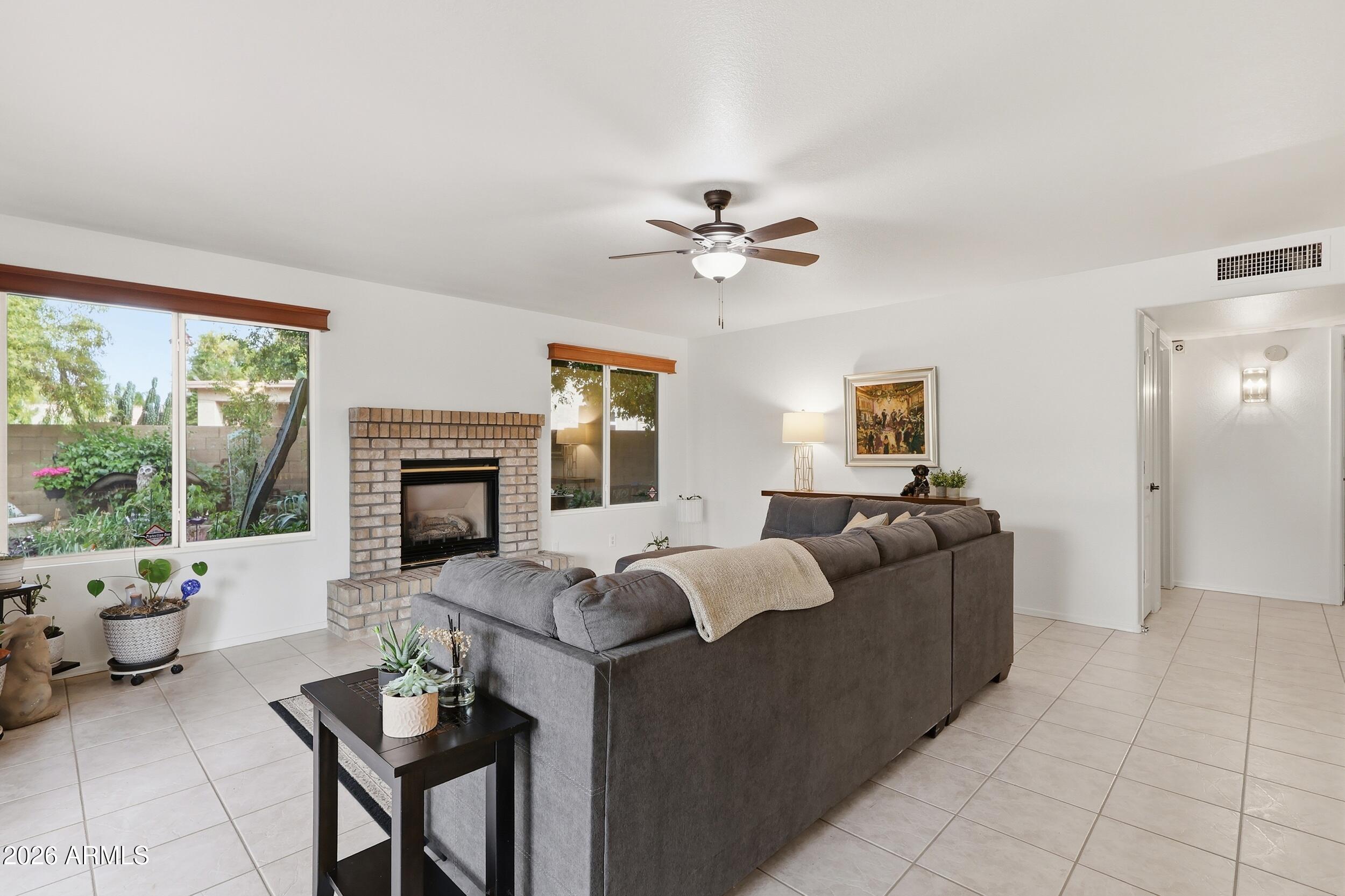 1802 S BRENTWOOD Place