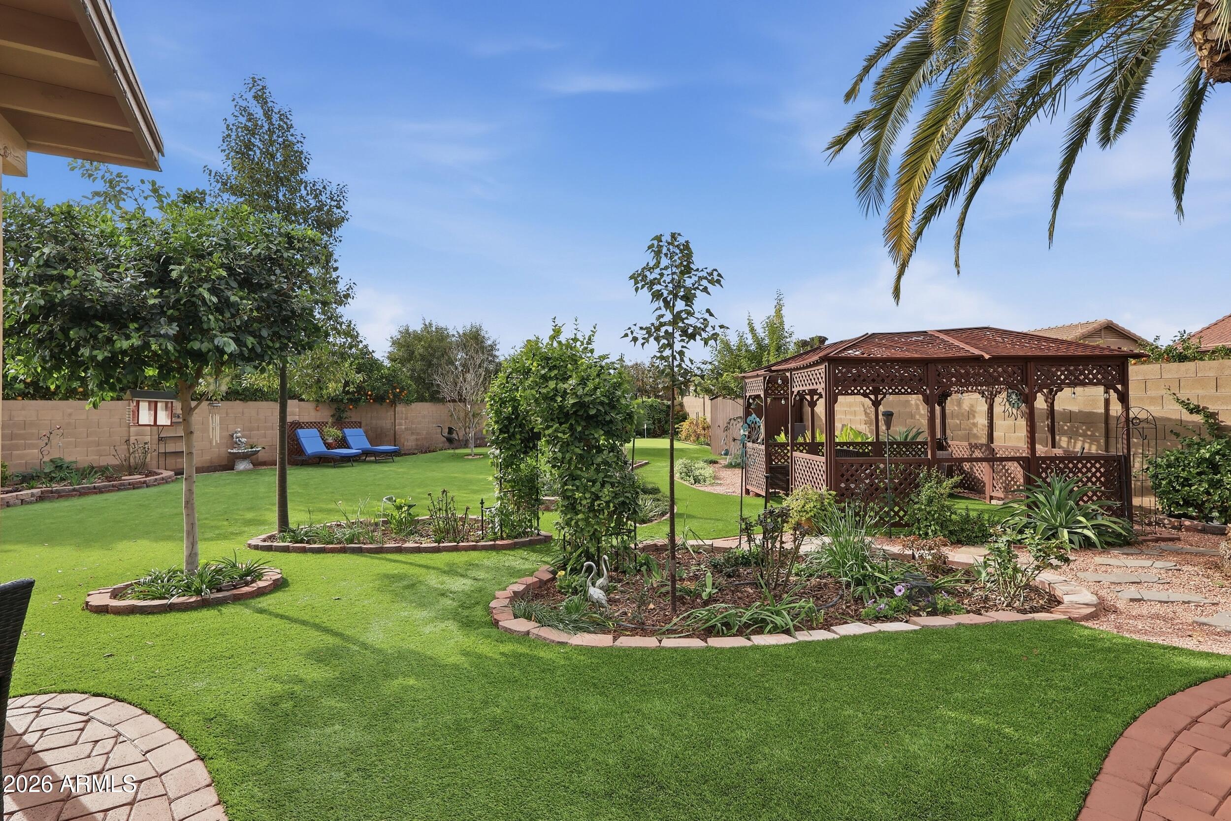 1802 S BRENTWOOD Place