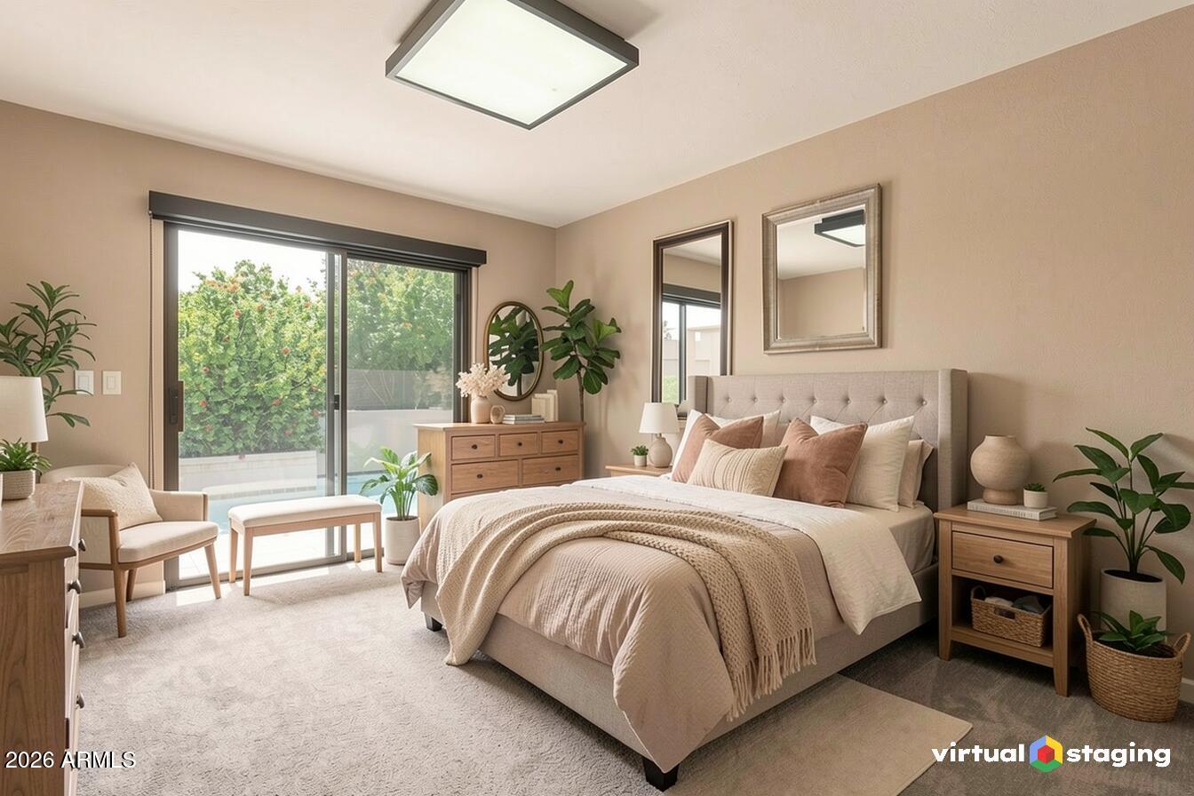 3033 E CLAREMONT Avenue