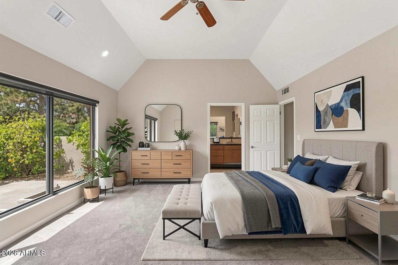 3033 E CLAREMONT Avenue