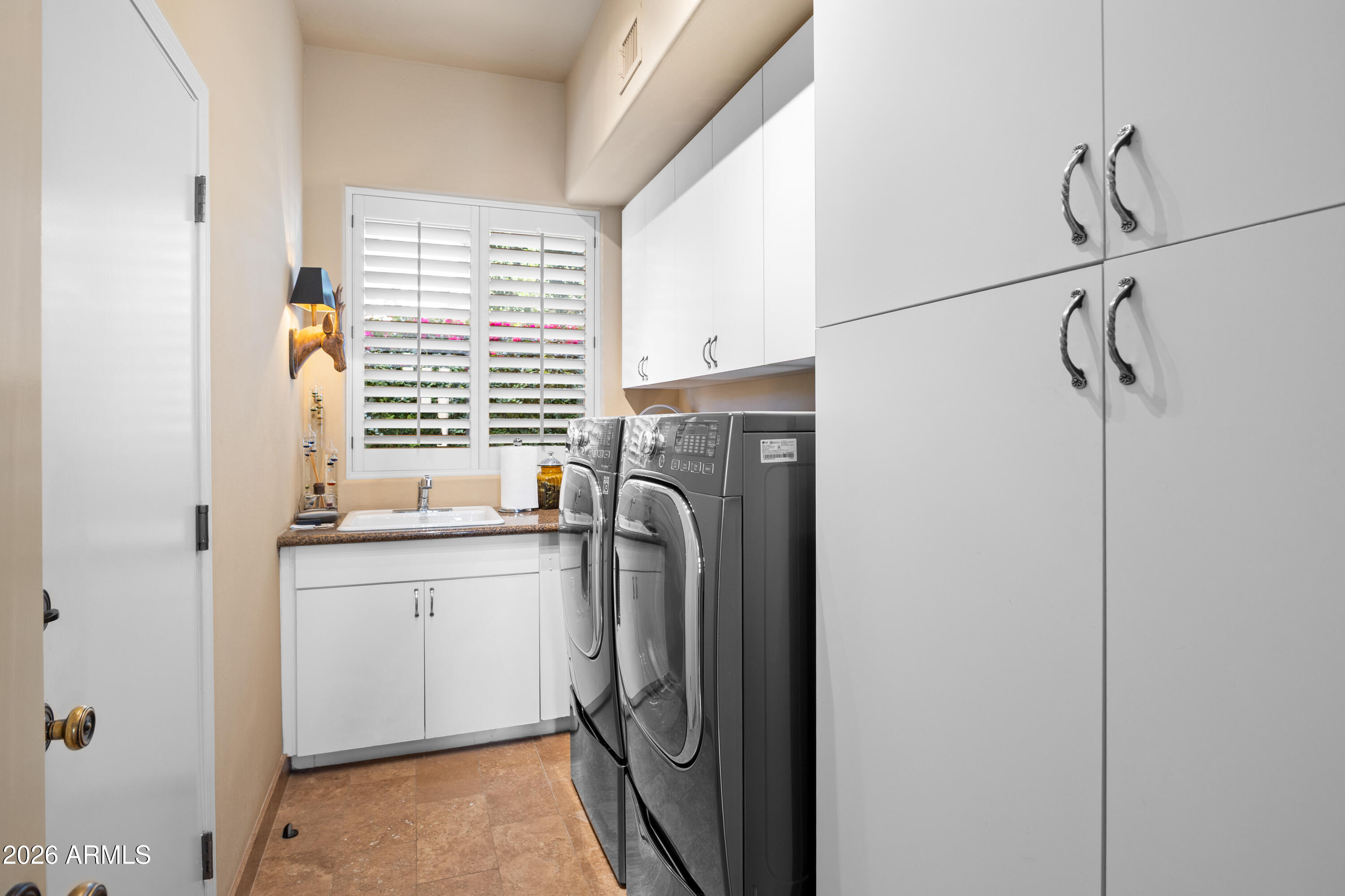 10180 E COCHISE Drive