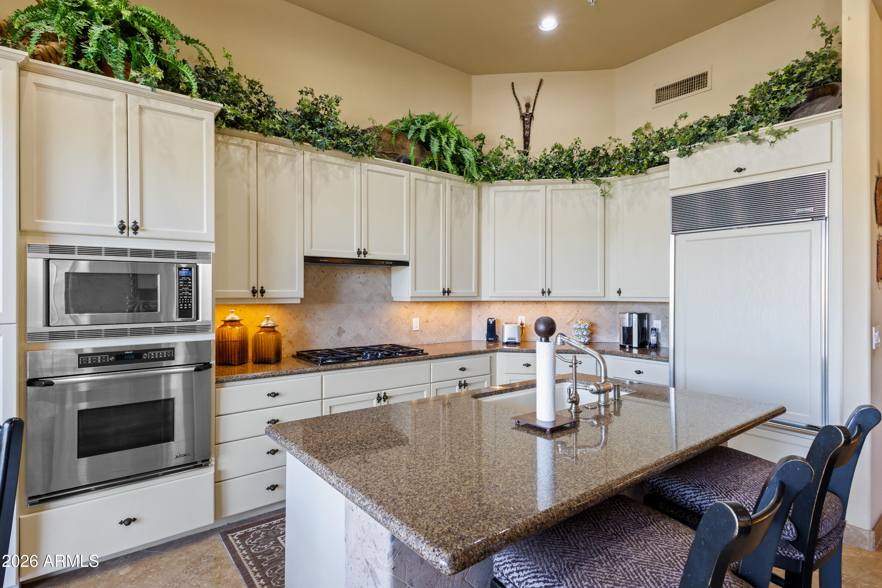 10180 E COCHISE Drive