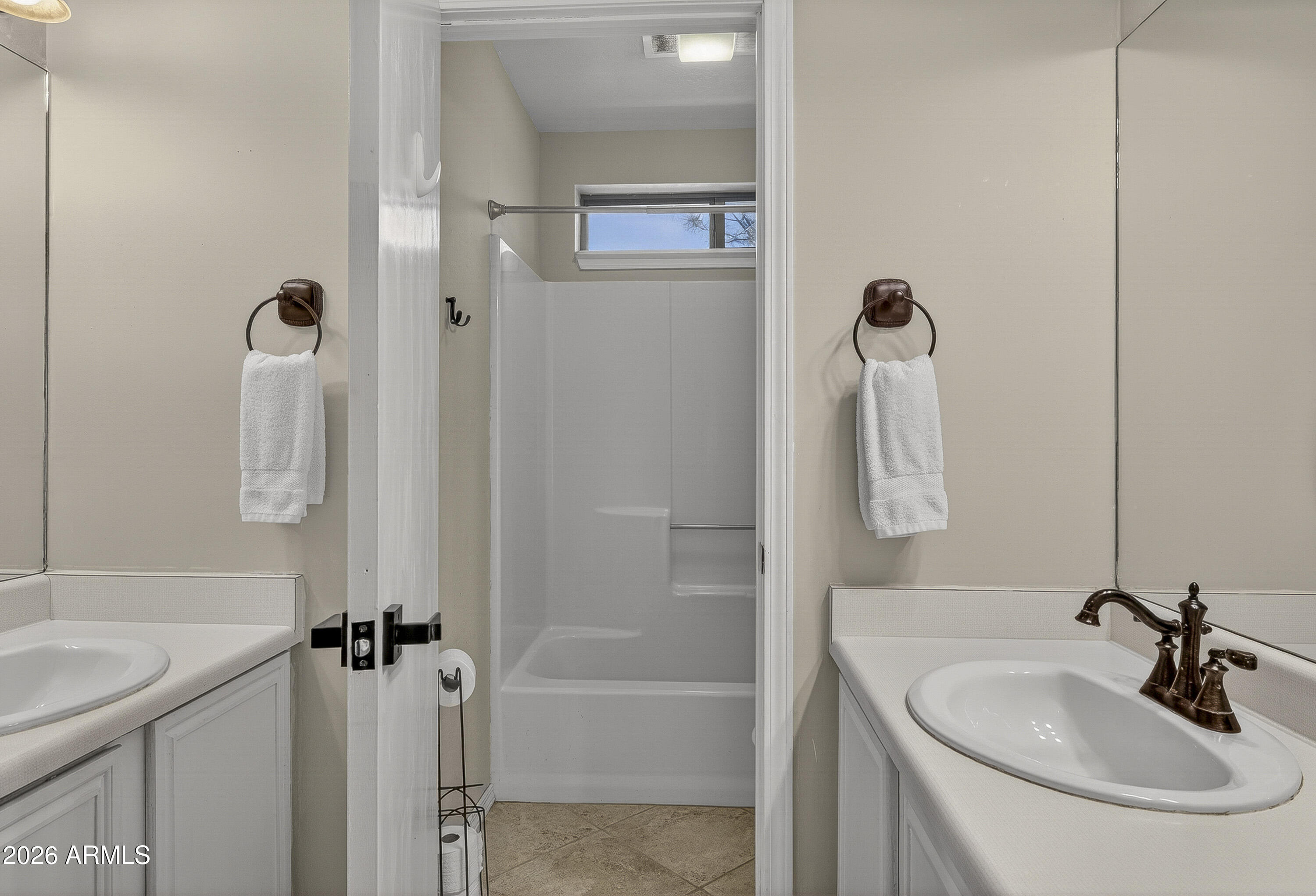 4172 E Broken Rock Loop