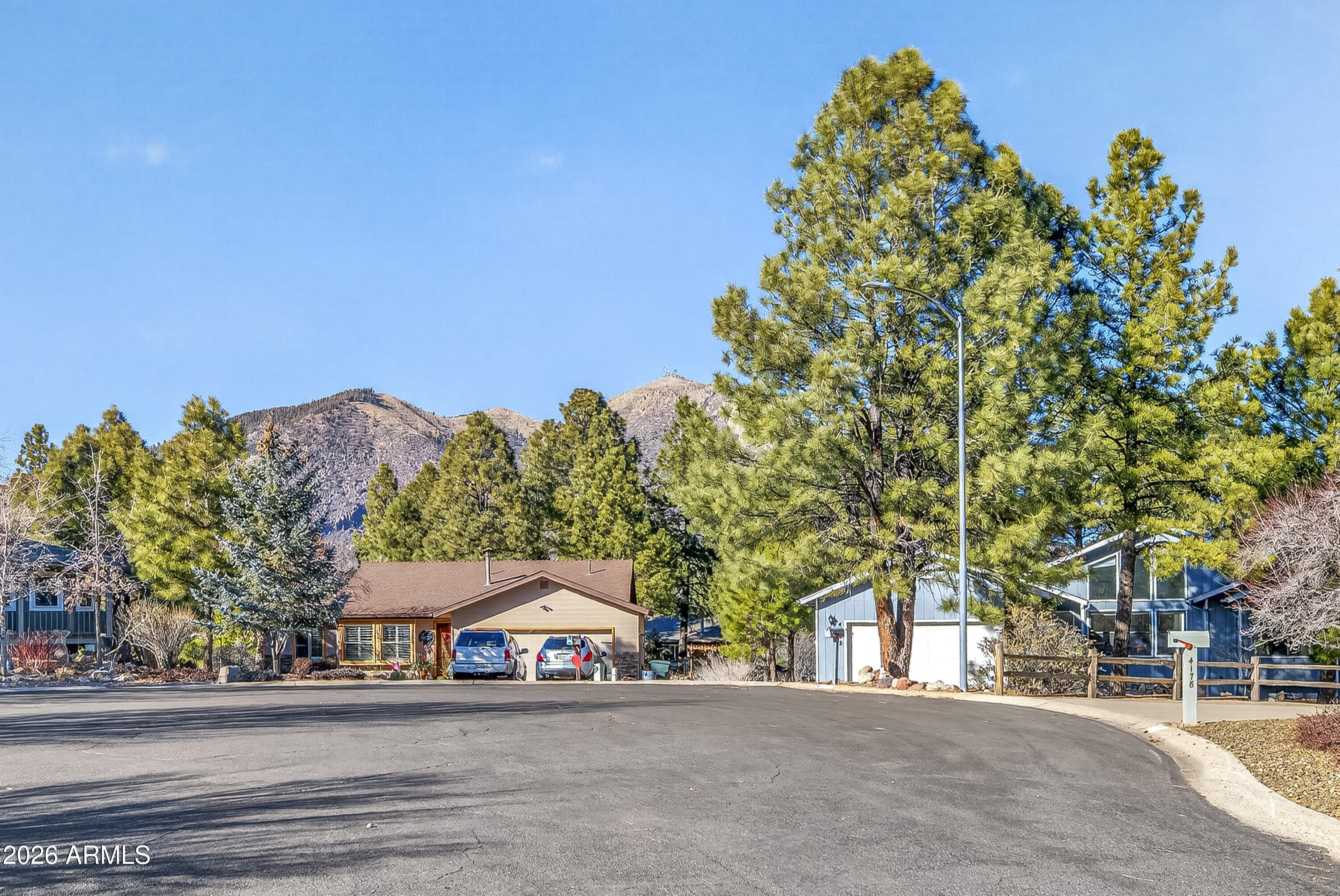 4172 E Broken Rock Loop