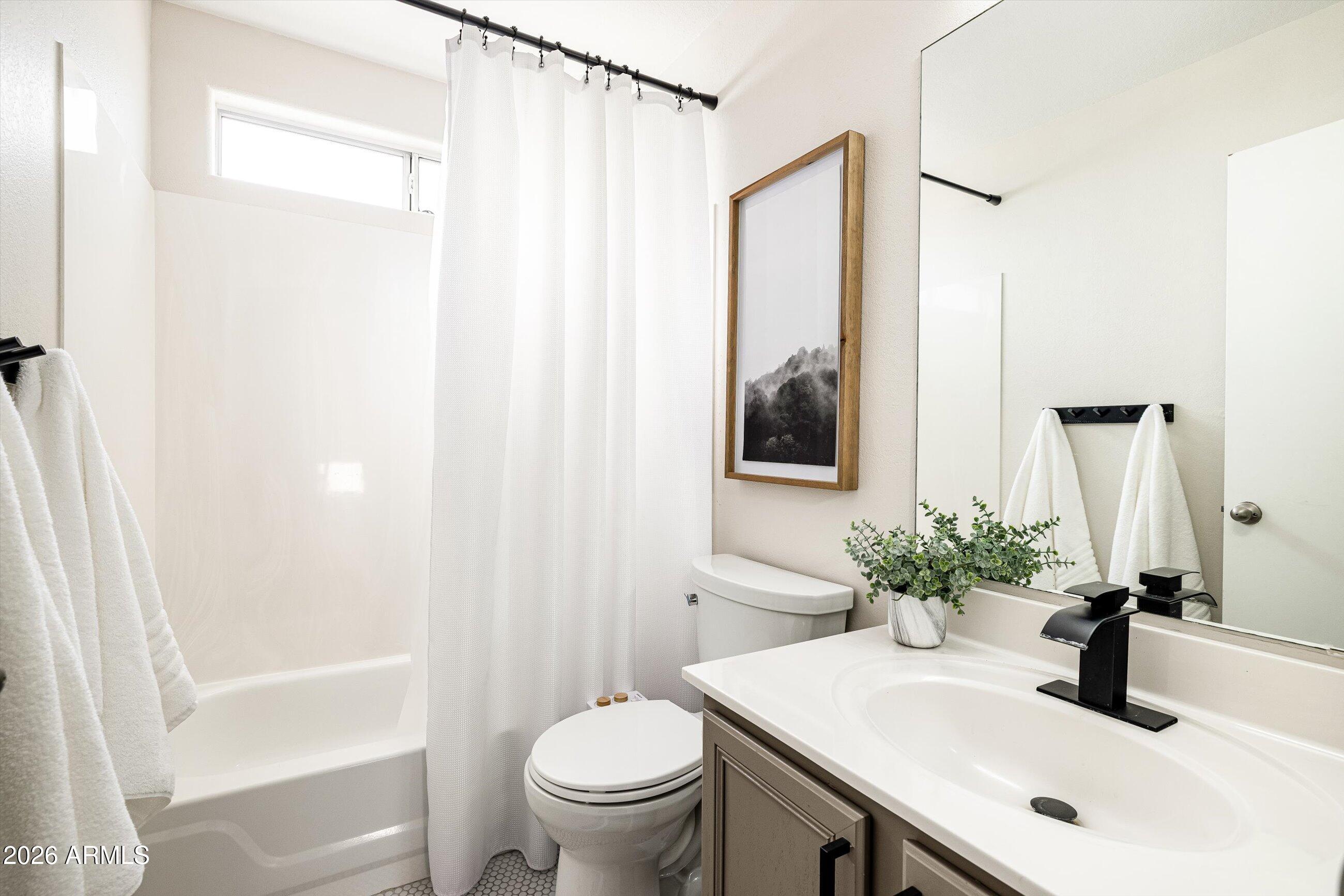 4758 E CHARLESTON Avenue