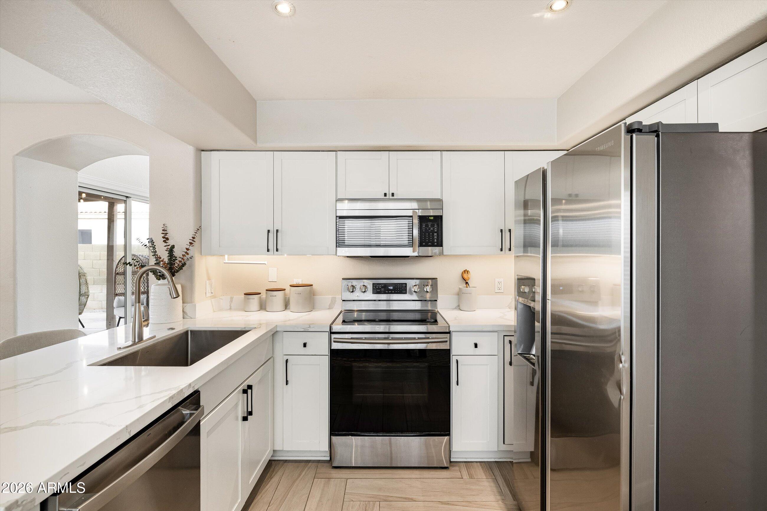 4758 E CHARLESTON Avenue