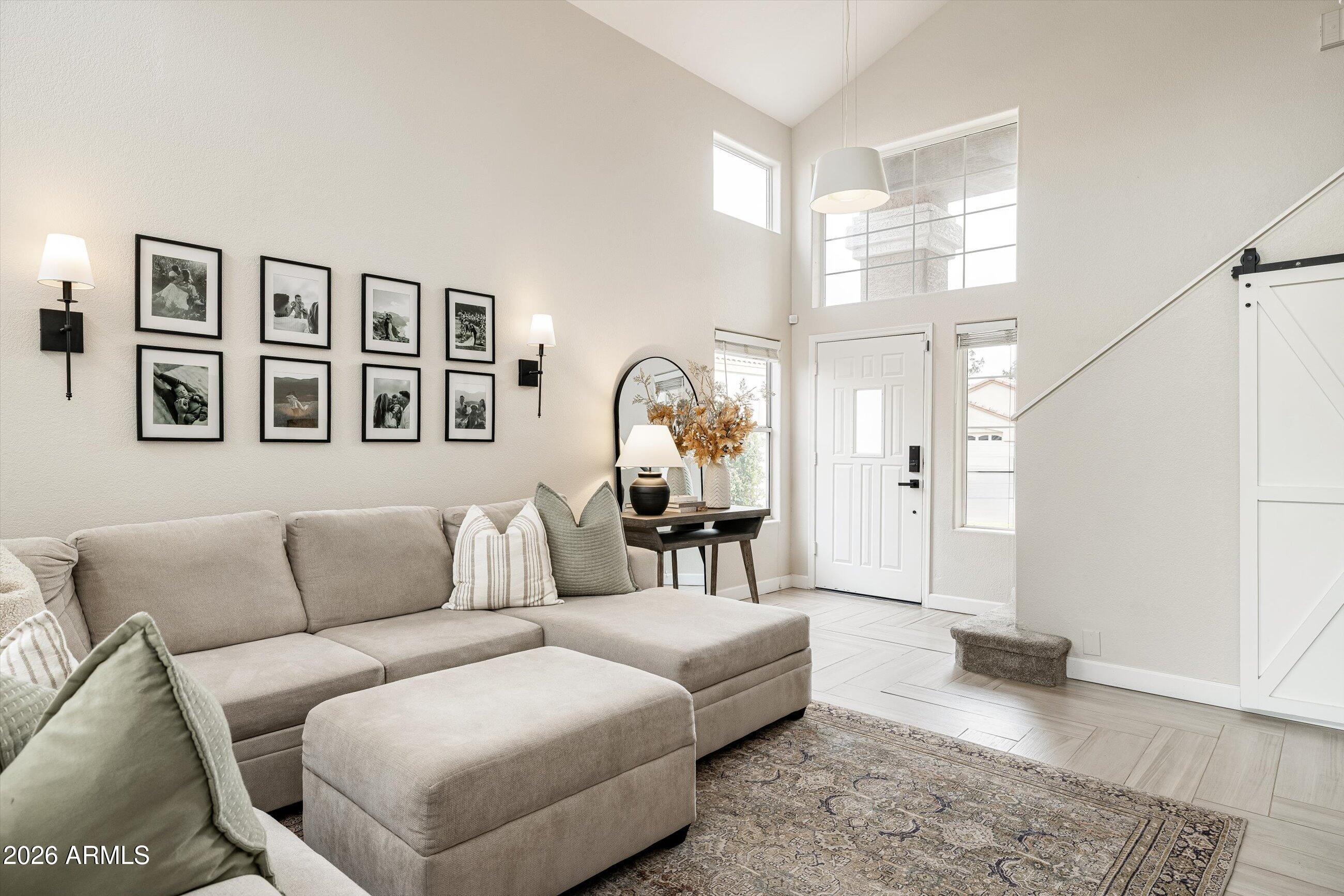 4758 E CHARLESTON Avenue