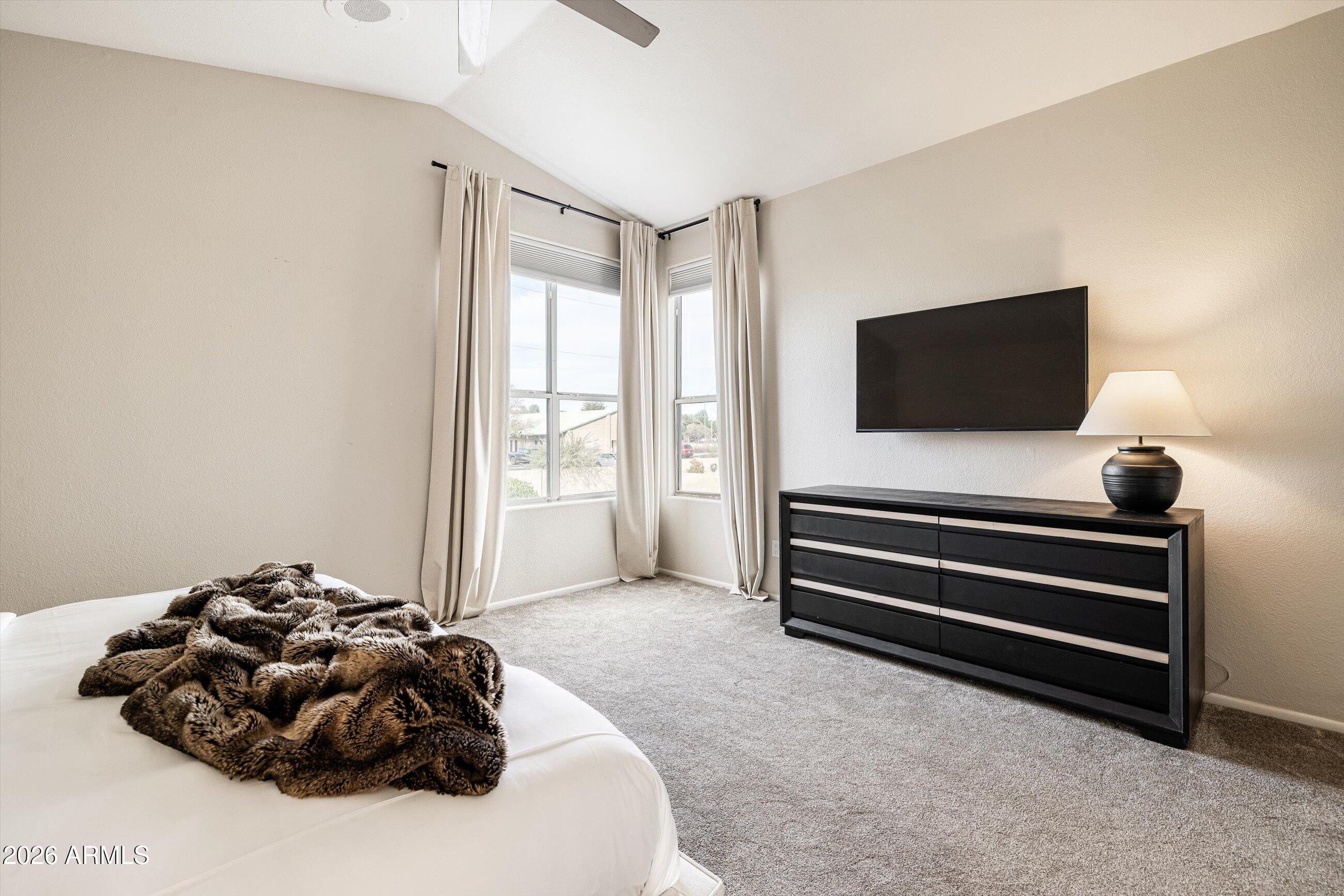 4758 E CHARLESTON Avenue