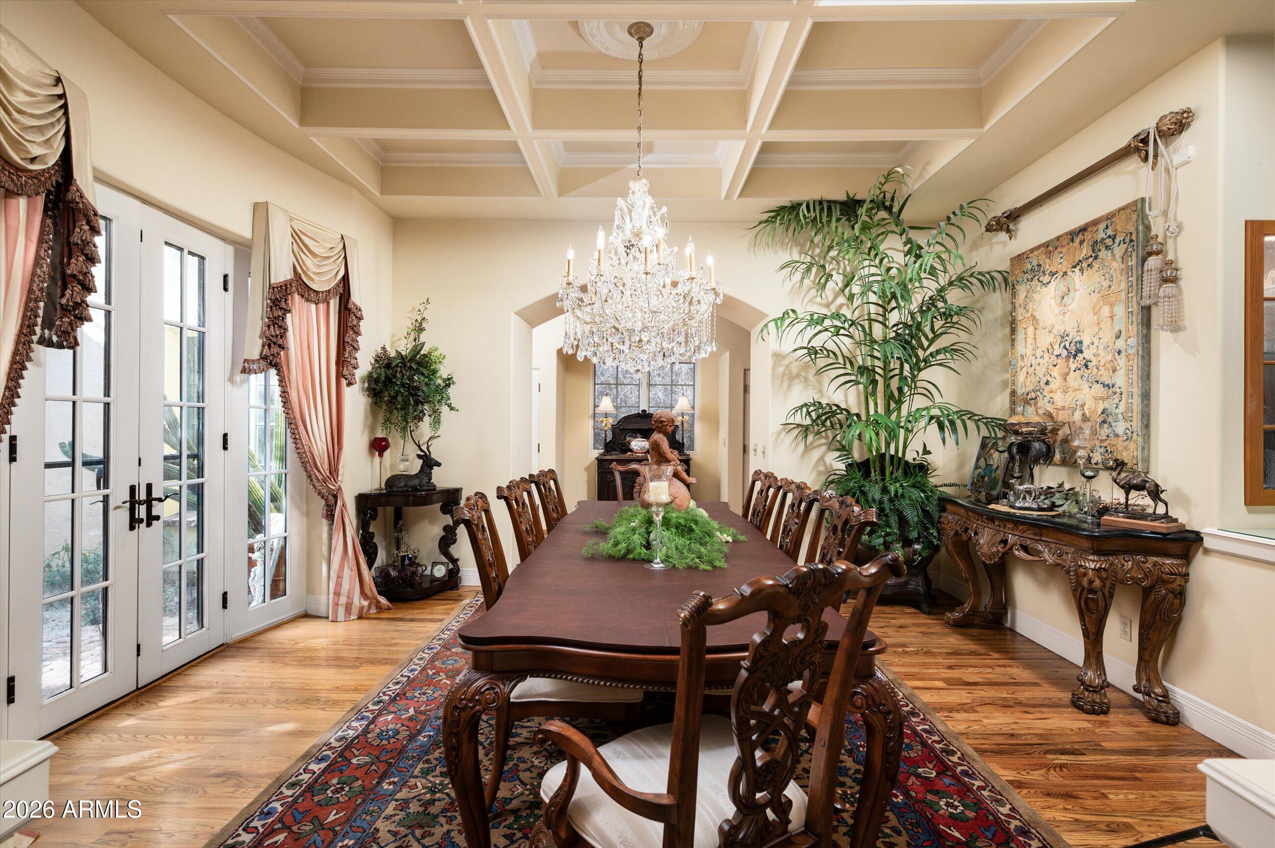 30 E Glendale Avenue