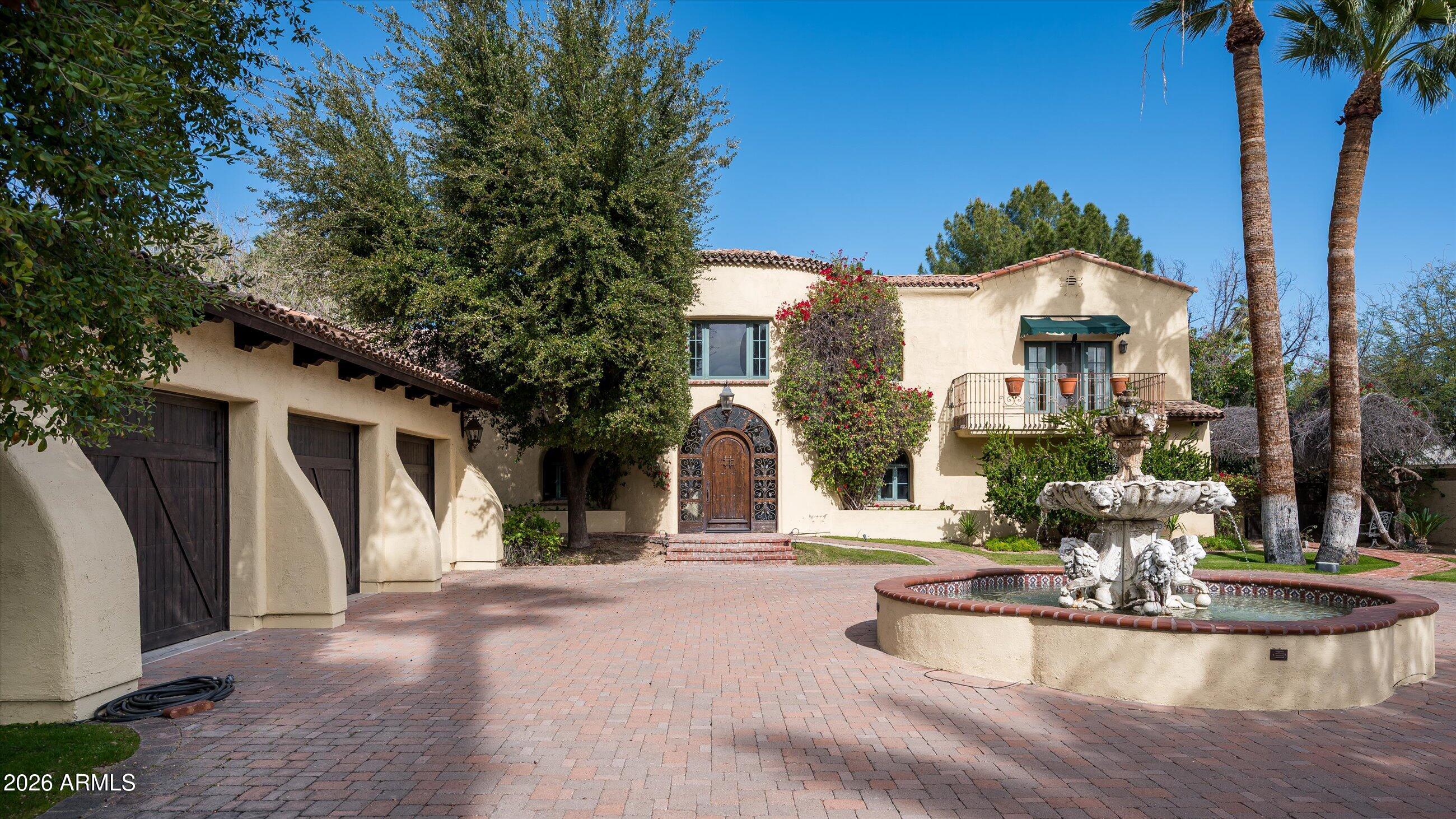 30 E Glendale Avenue