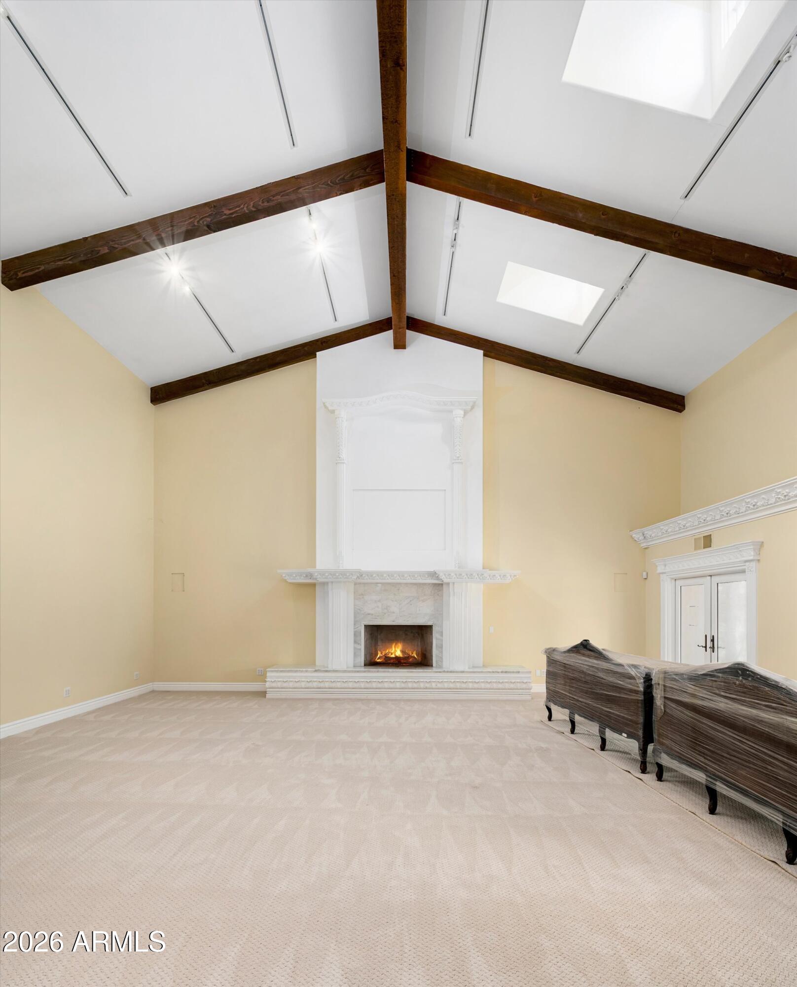 30 E Glendale Avenue