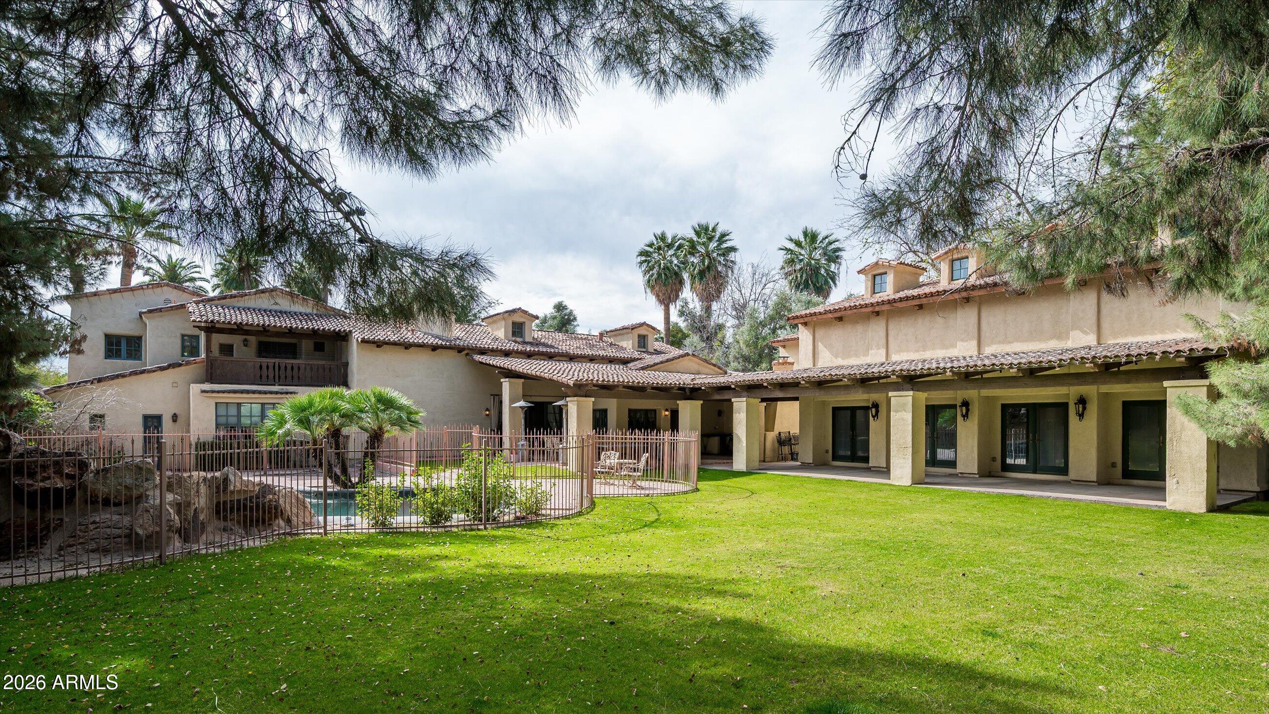 30 E Glendale Avenue