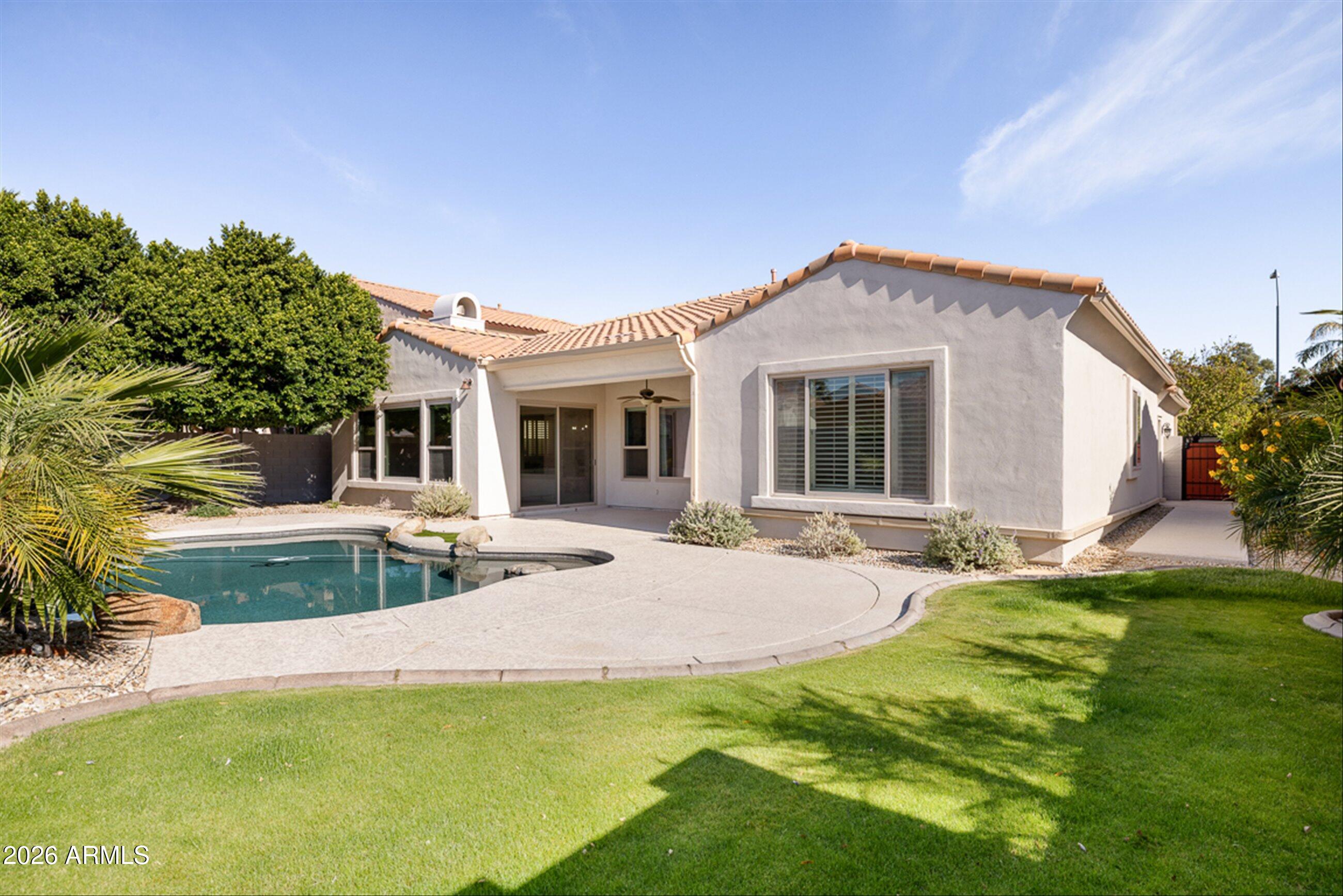 1613 W KAIBAB Drive