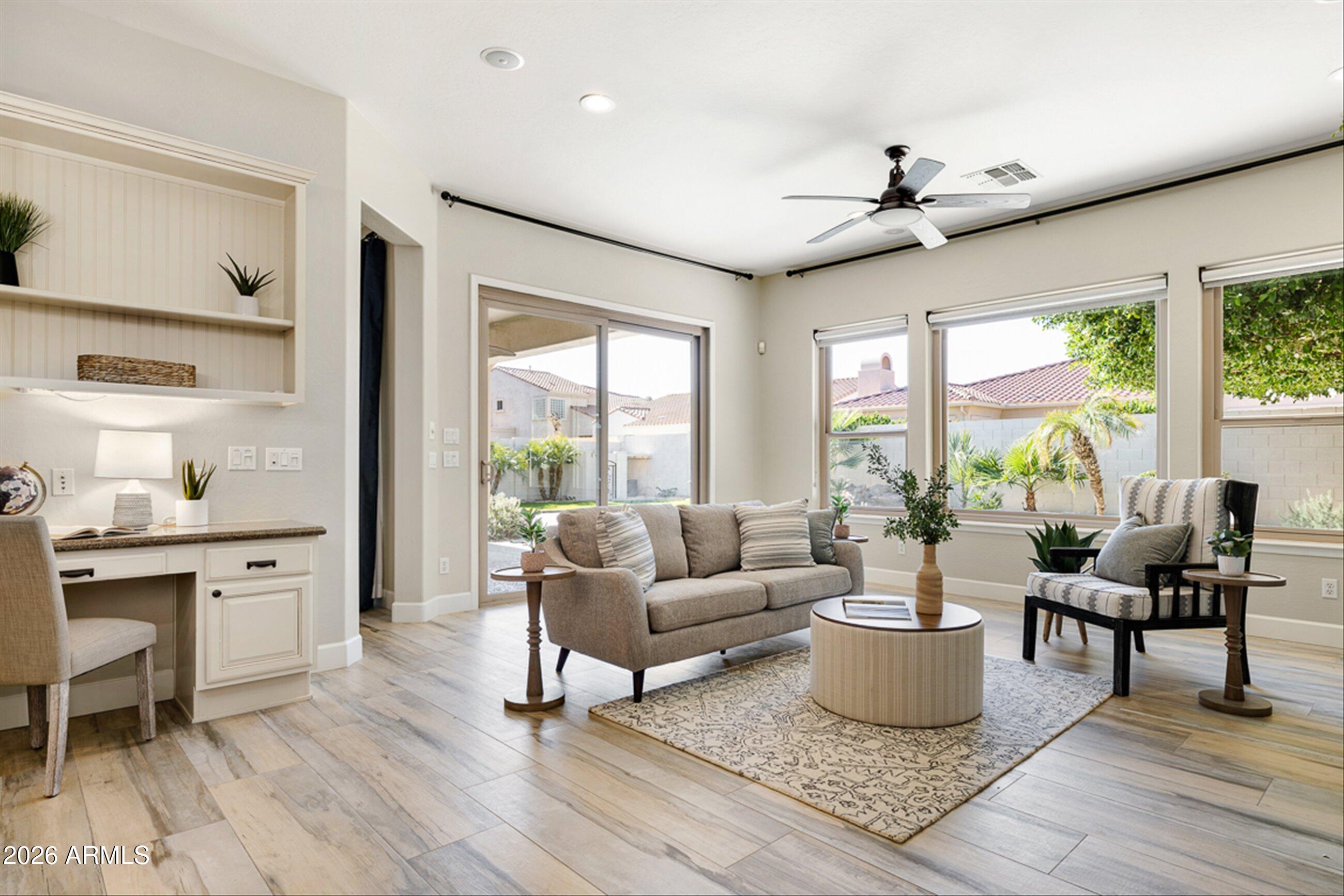 1613 W KAIBAB Drive